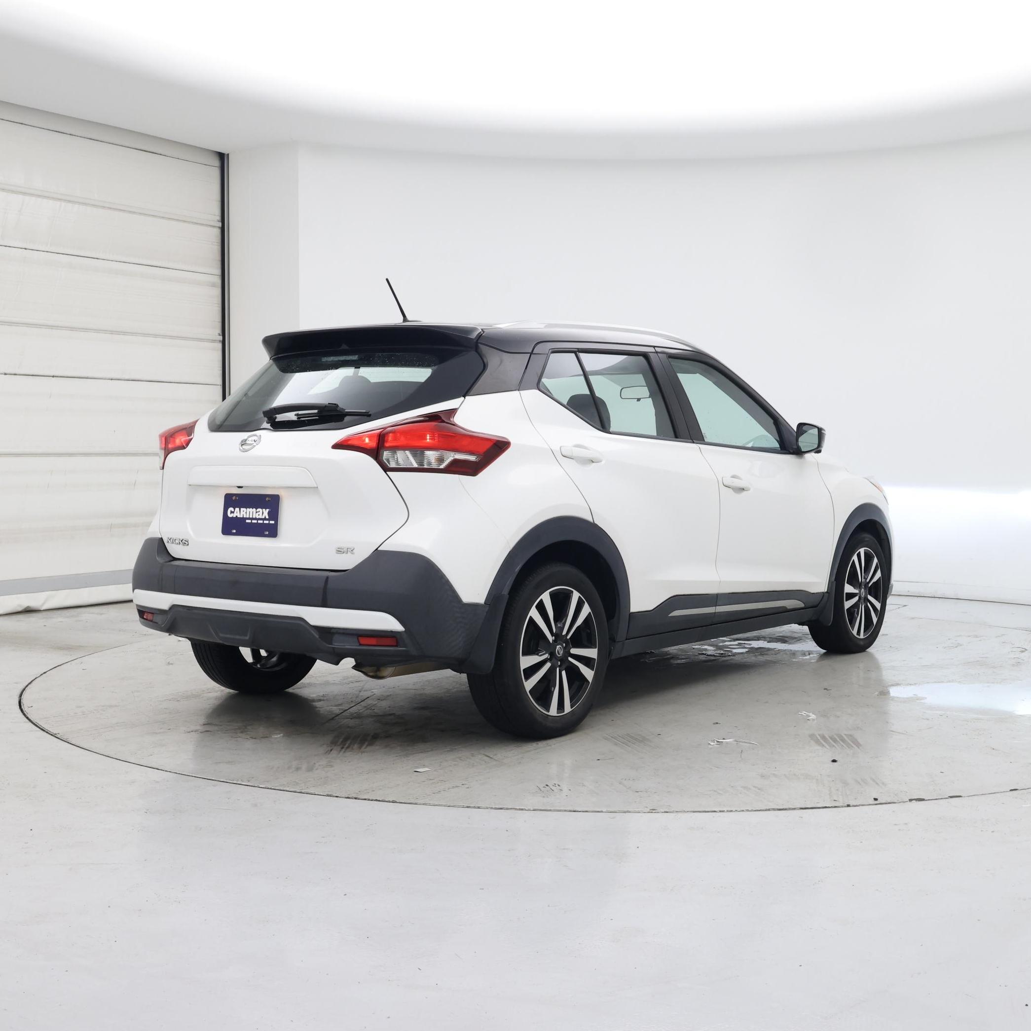 Thumbnail: 2019 Nissan Kicks - 8
