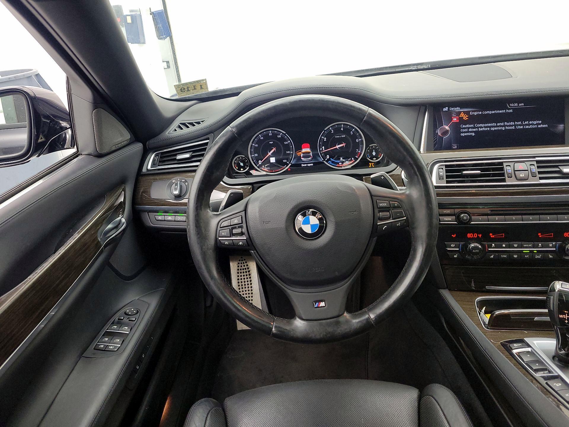 Thumbnail: 2015 BMW 7 Series - 10