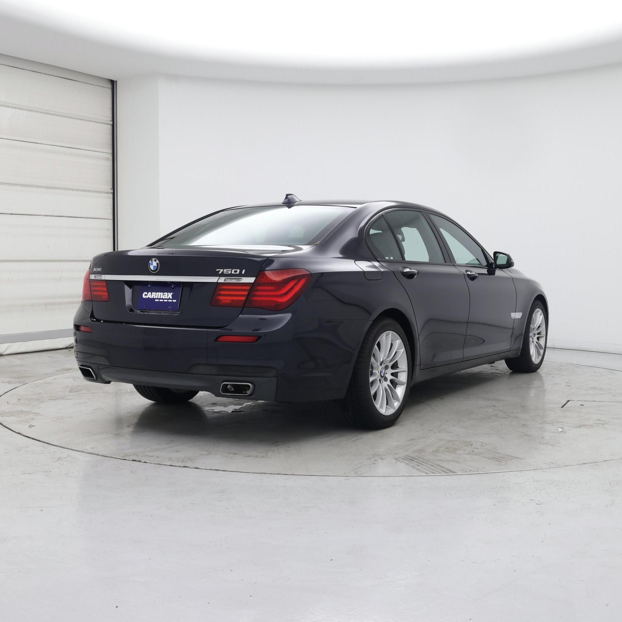 Thumbnail: 2015 BMW 7 Series - 8