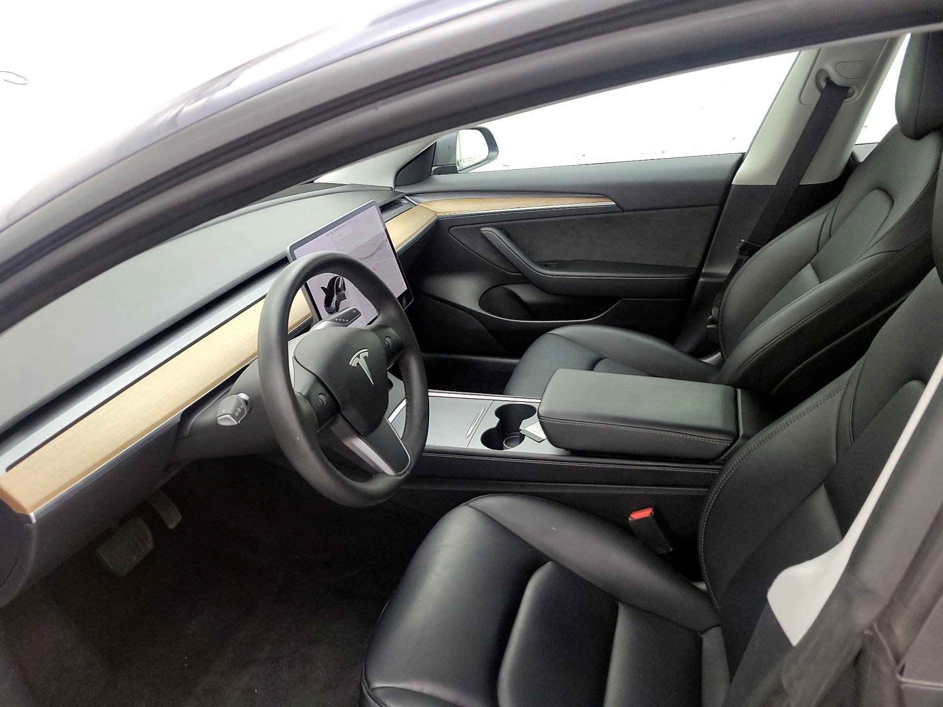 Thumbnail: 2022 Tesla Model 3 - 11