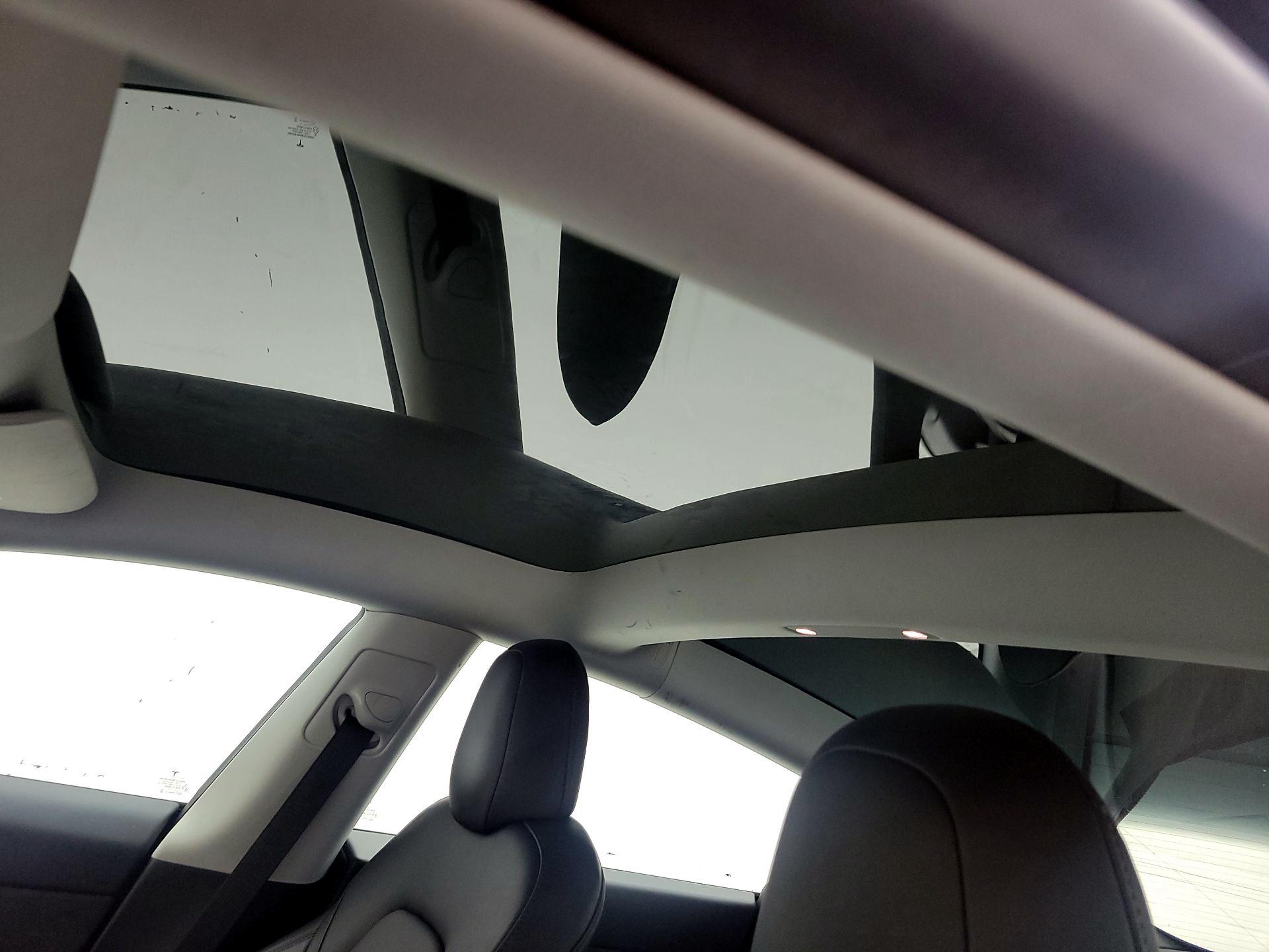Thumbnail: 2022 Tesla Model 3 - 18