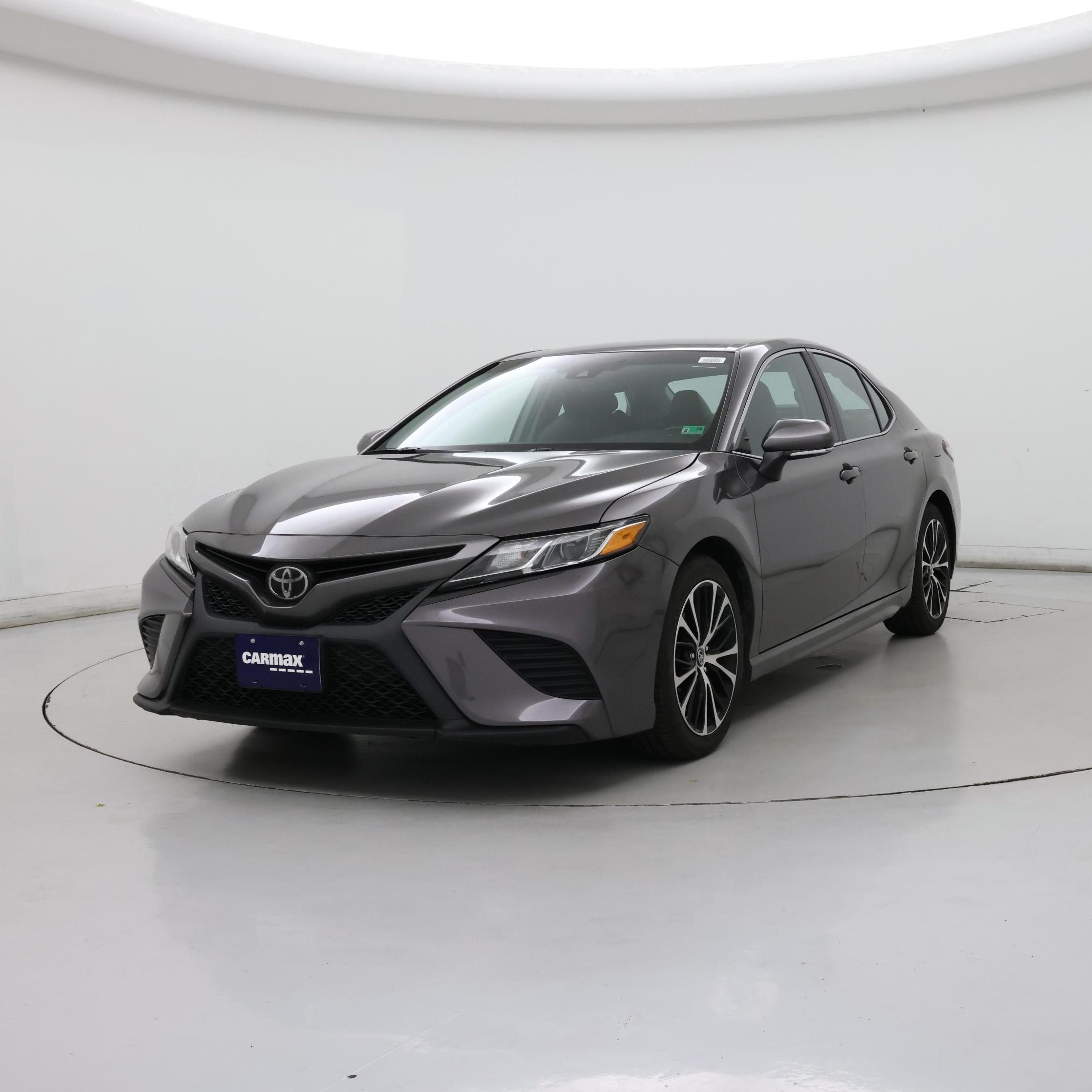 Thumbnail: 2018 Toyota Camry - 4