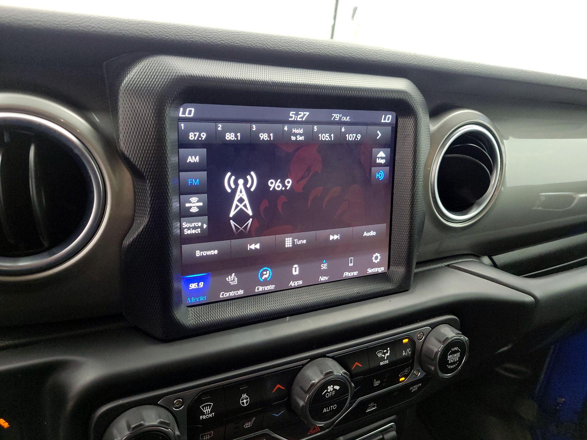 Thumbnail: 2020 Jeep Gladiator - 16