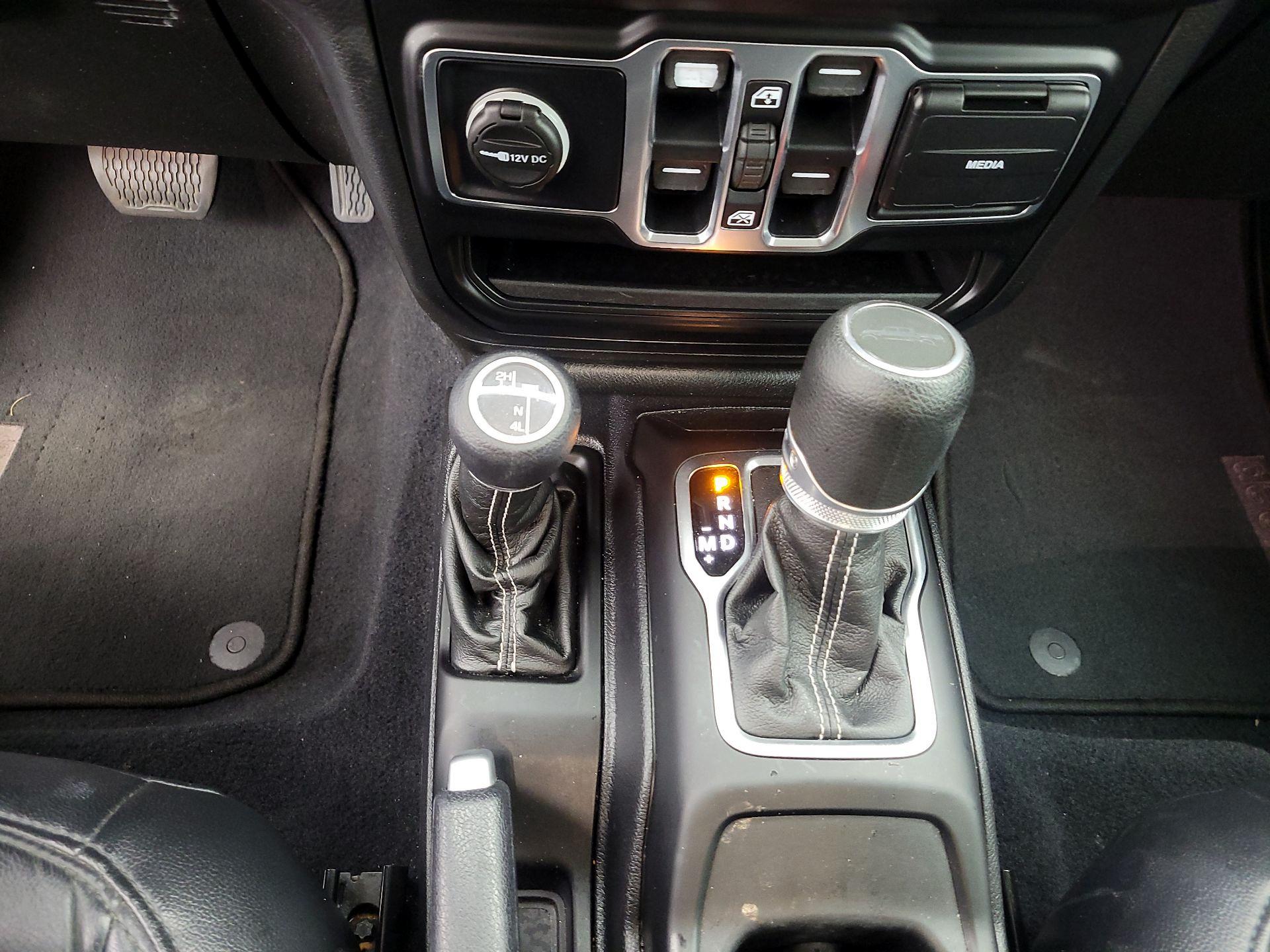 Thumbnail: 2020 Jeep Gladiator - 18