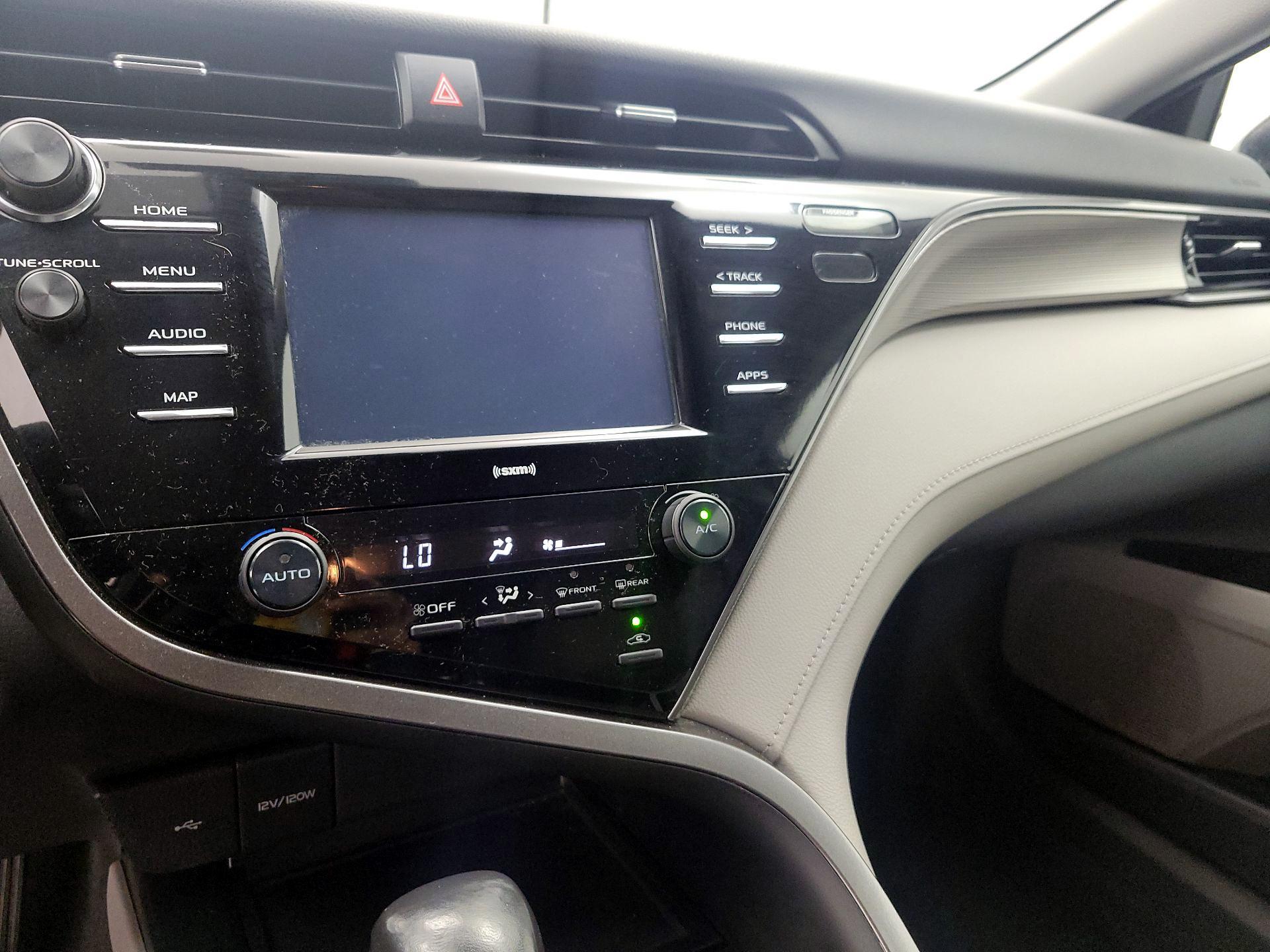 Thumbnail: 2020 Toyota Camry - 16