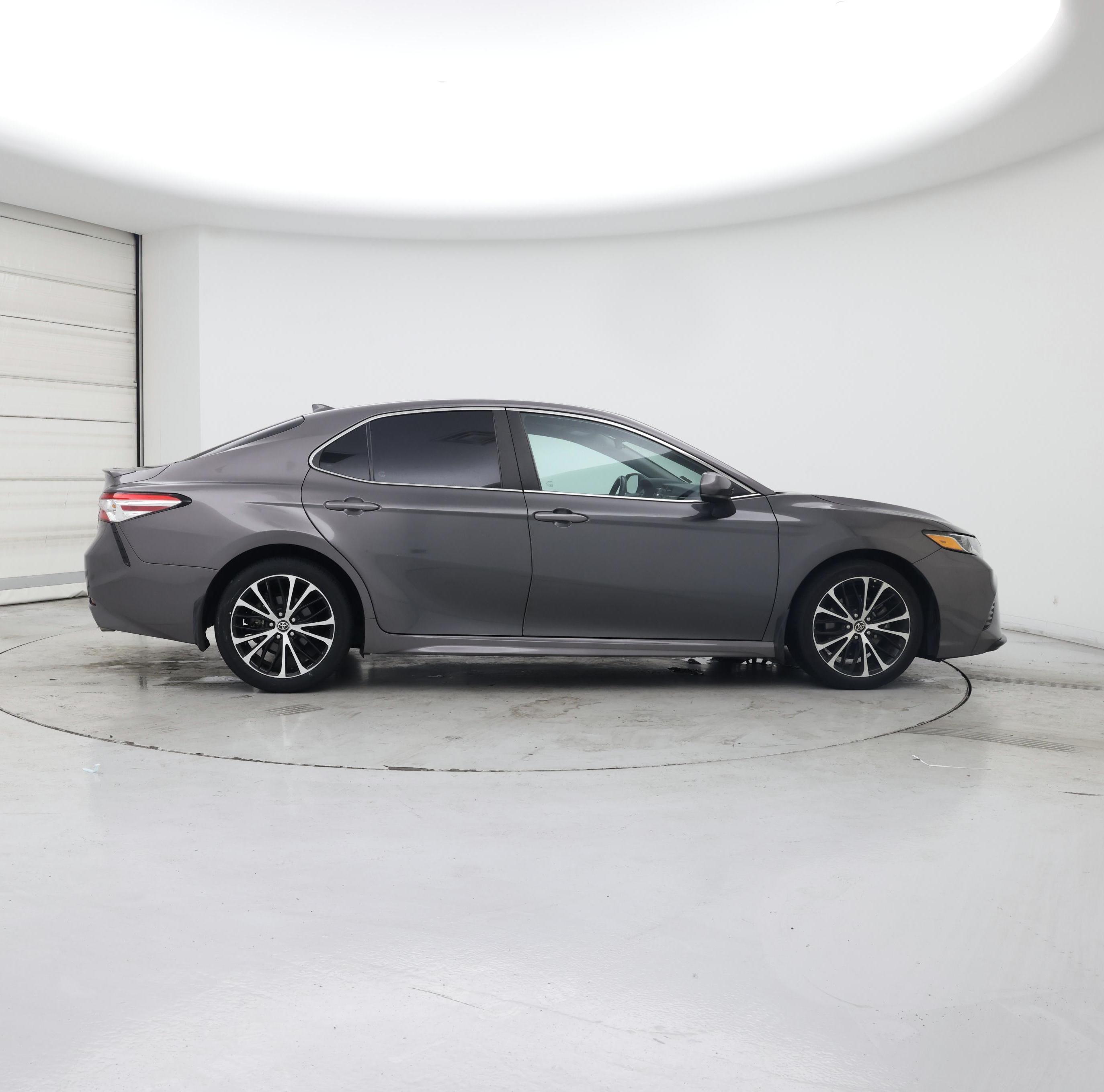 Thumbnail: 2020 Toyota Camry - 7