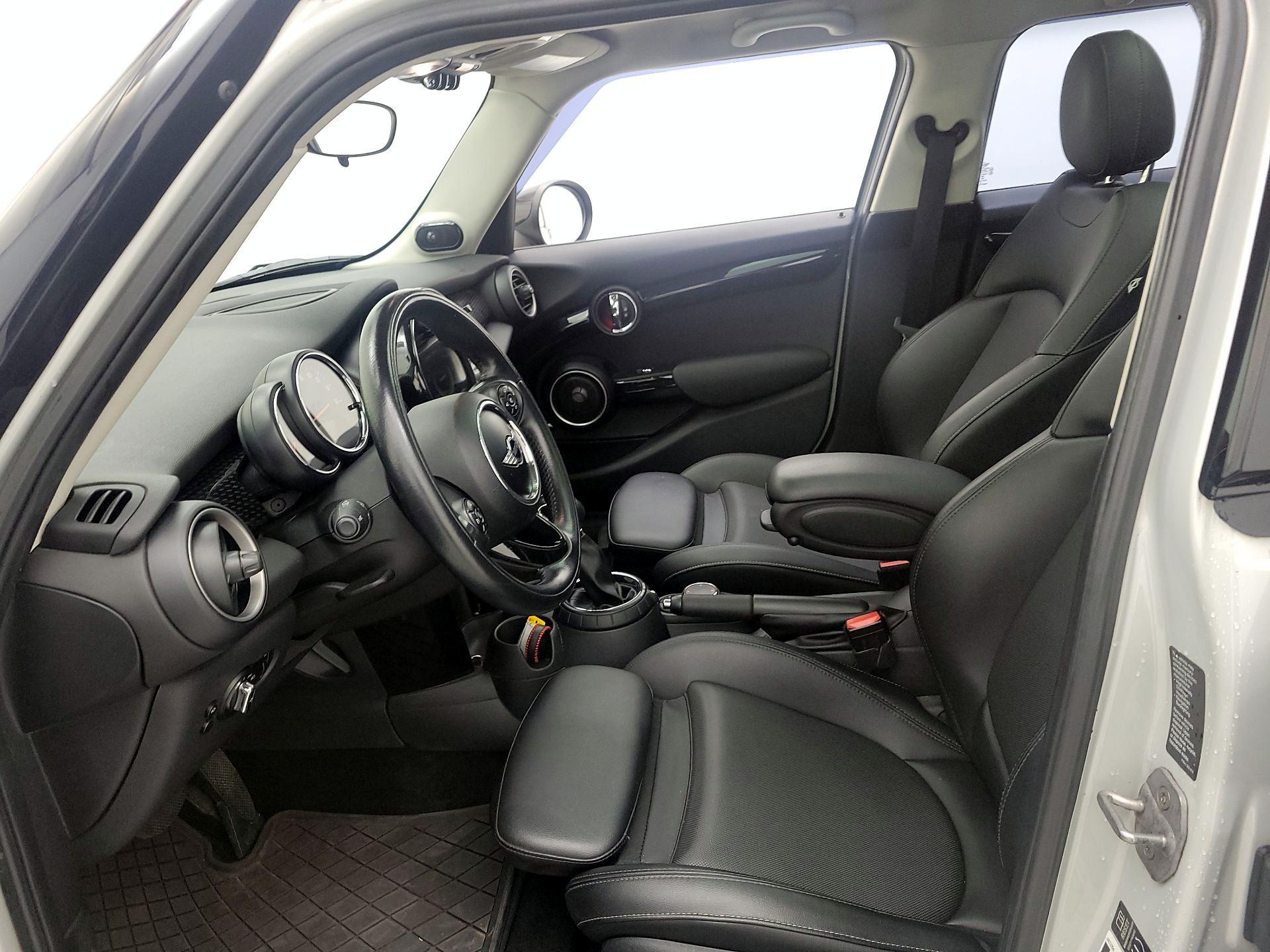 Thumbnail: 2015 MINI Cooper Hardtop - 11