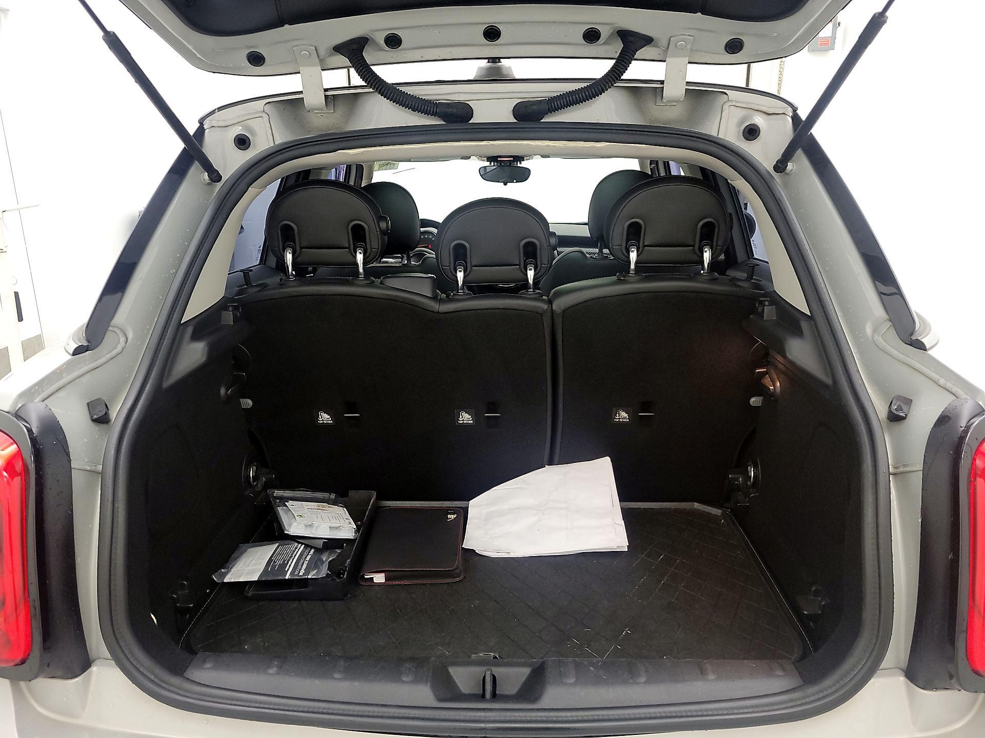 Thumbnail: 2015 MINI Cooper Hardtop - 19