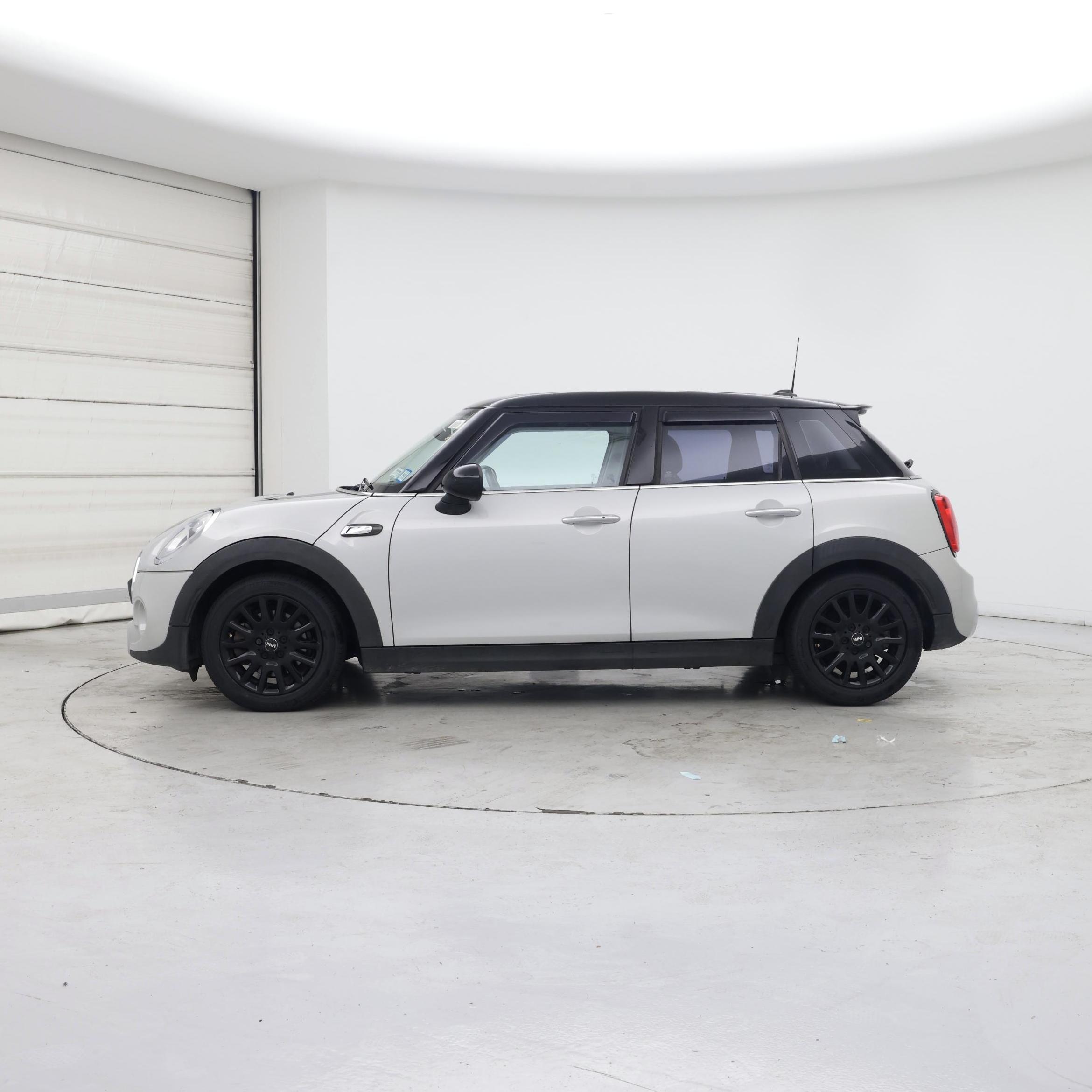 Thumbnail: 2015 MINI Cooper Hardtop - 3
