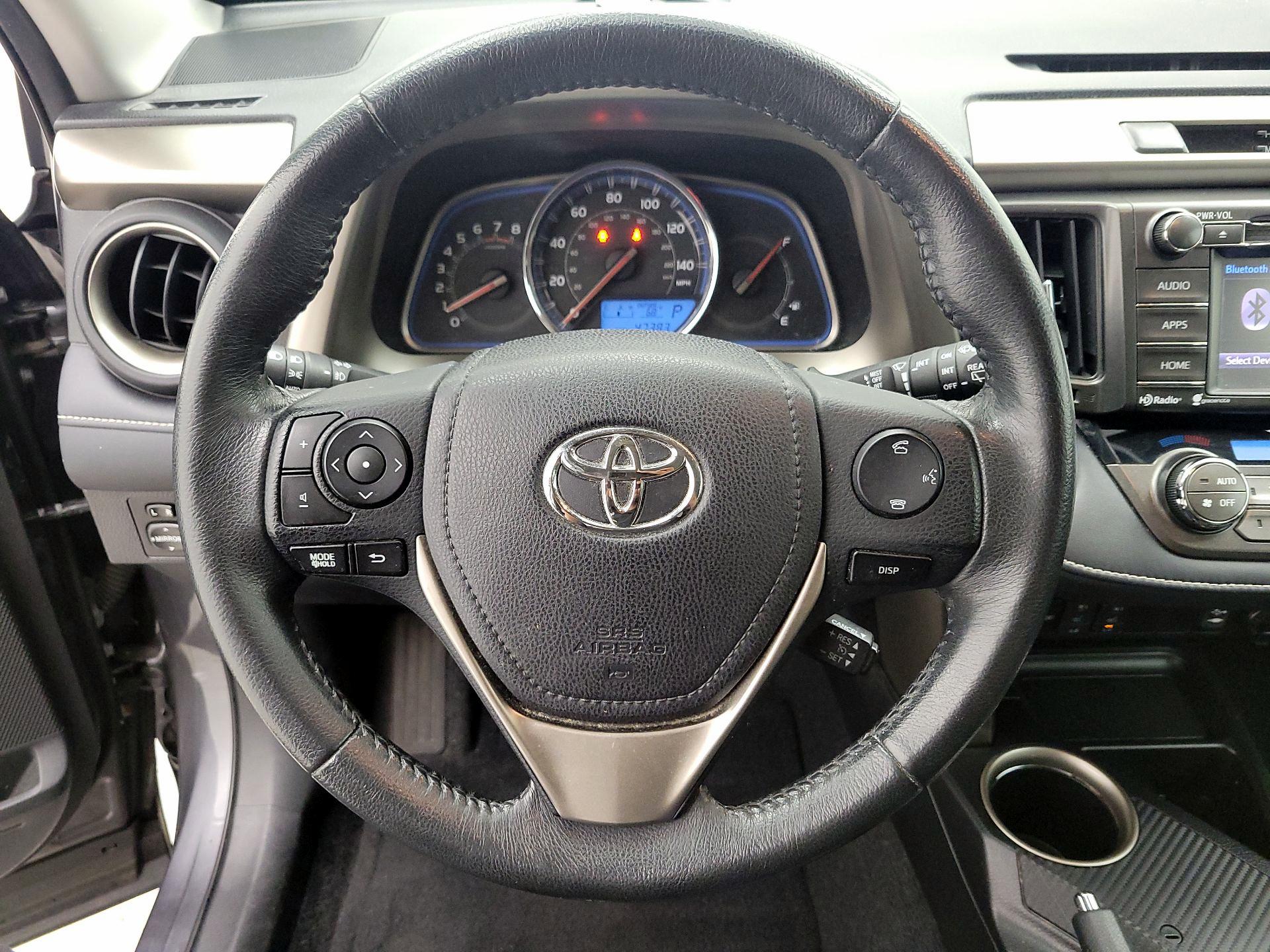 Thumbnail: 2015 Toyota RAV4 - 10
