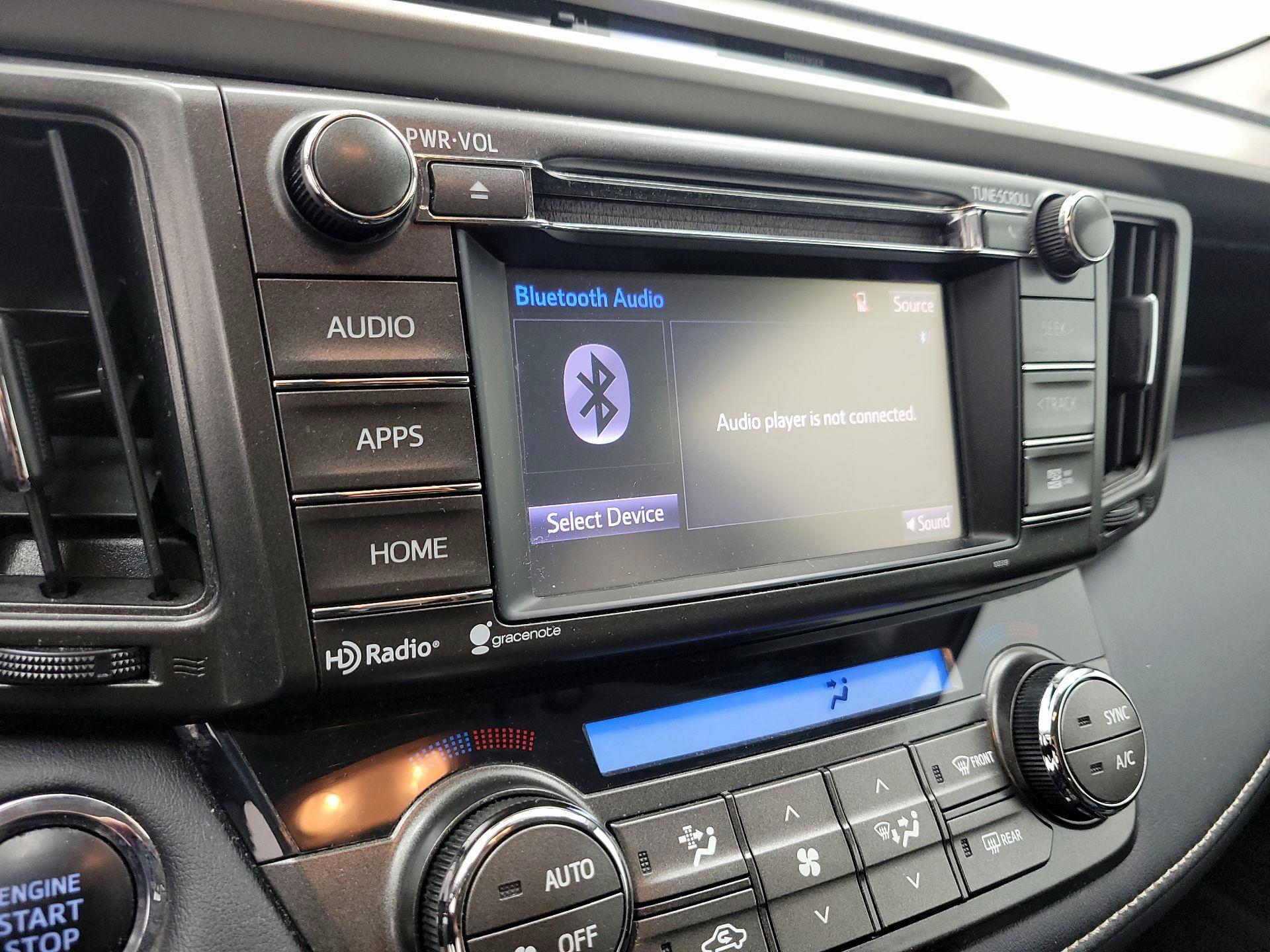 Thumbnail: 2015 Toyota RAV4 - 15
