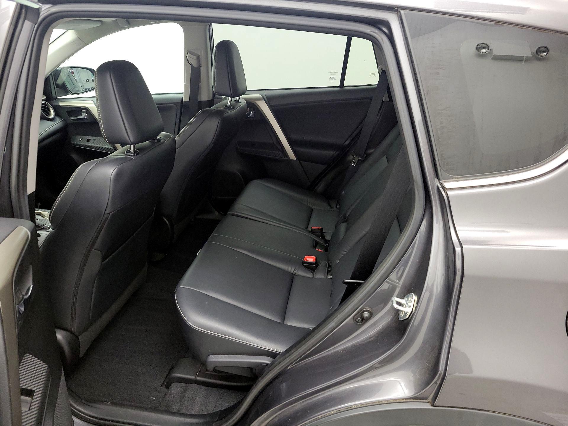 Thumbnail: 2015 Toyota RAV4 - 20