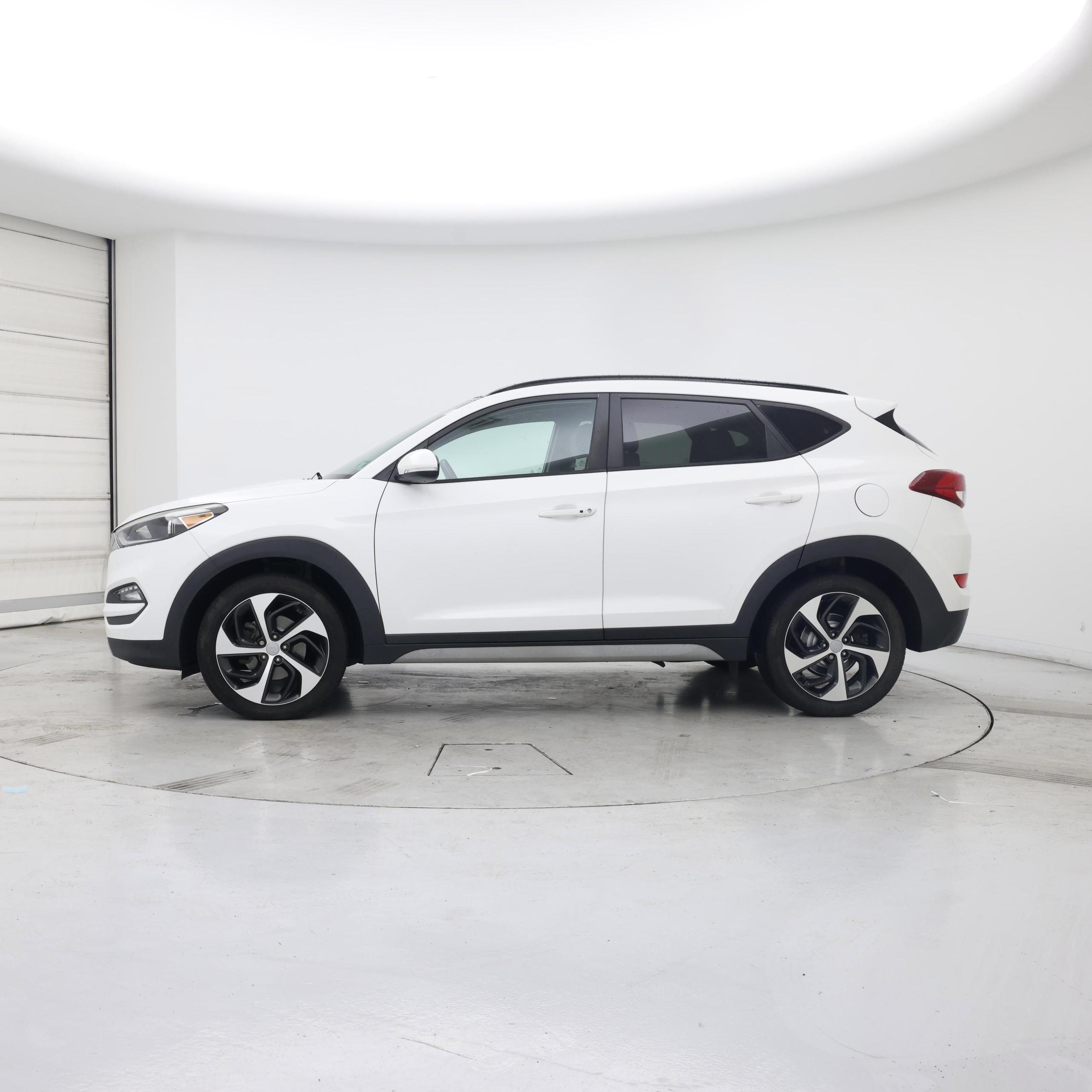 Thumbnail: 2018 Hyundai Tucson - 3
