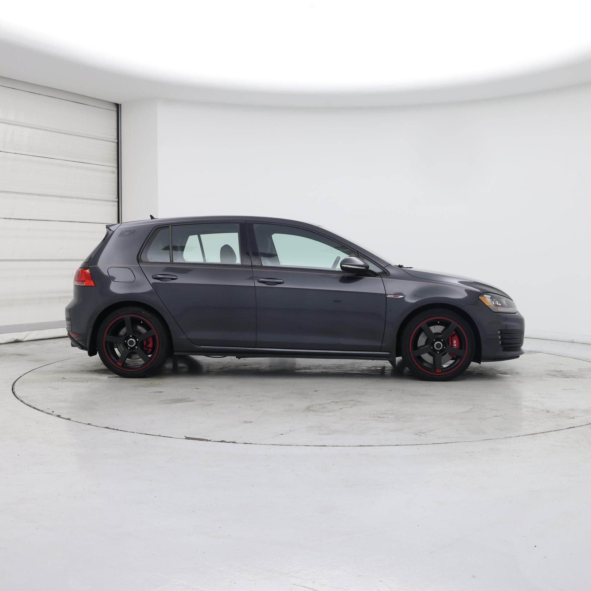 Thumbnail: 2015 Volkswagen Golf - 7