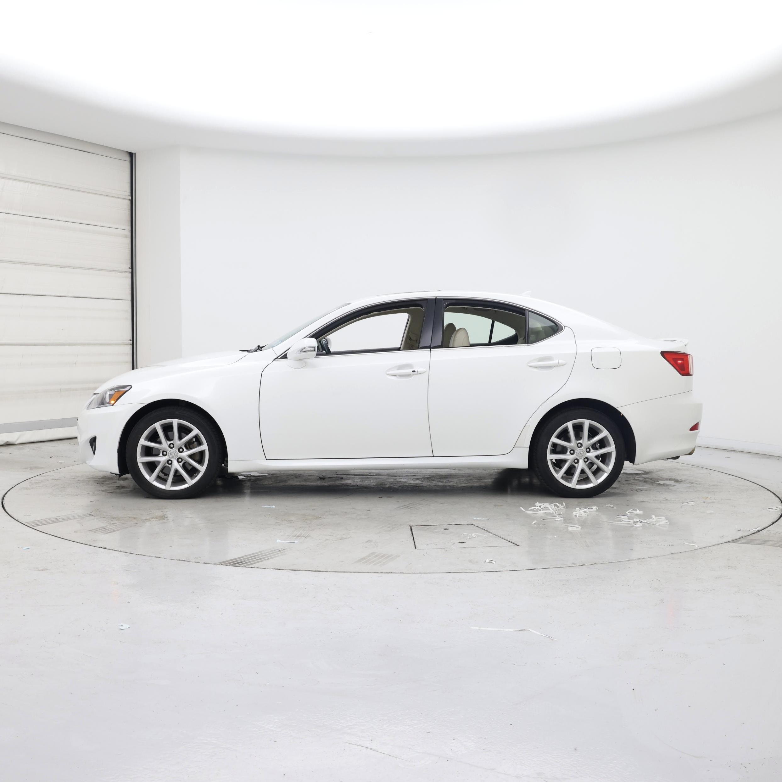 Thumbnail: 2013 Lexus IS - 3