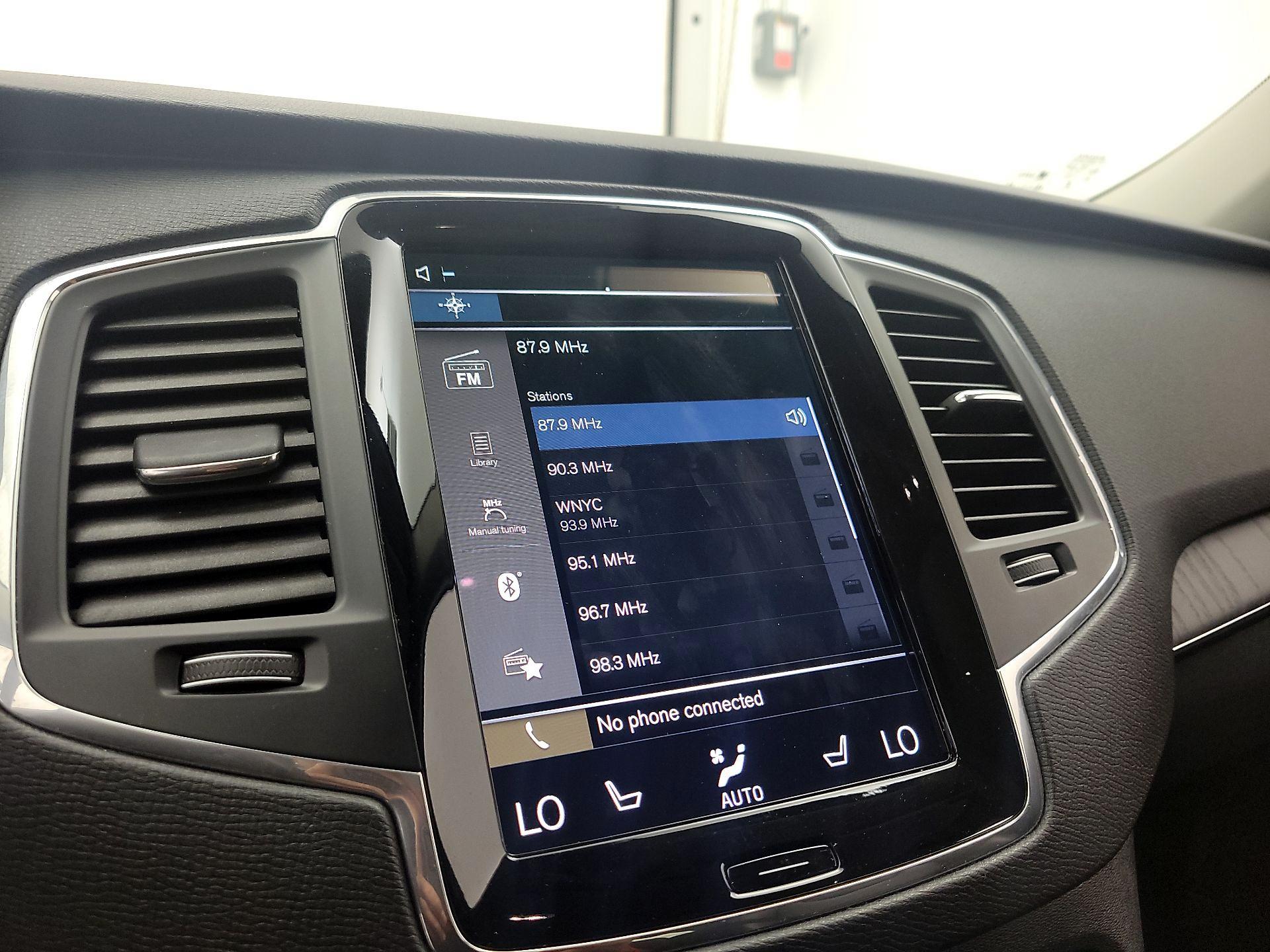 Thumbnail: 2020 Volvo XC90 - 14