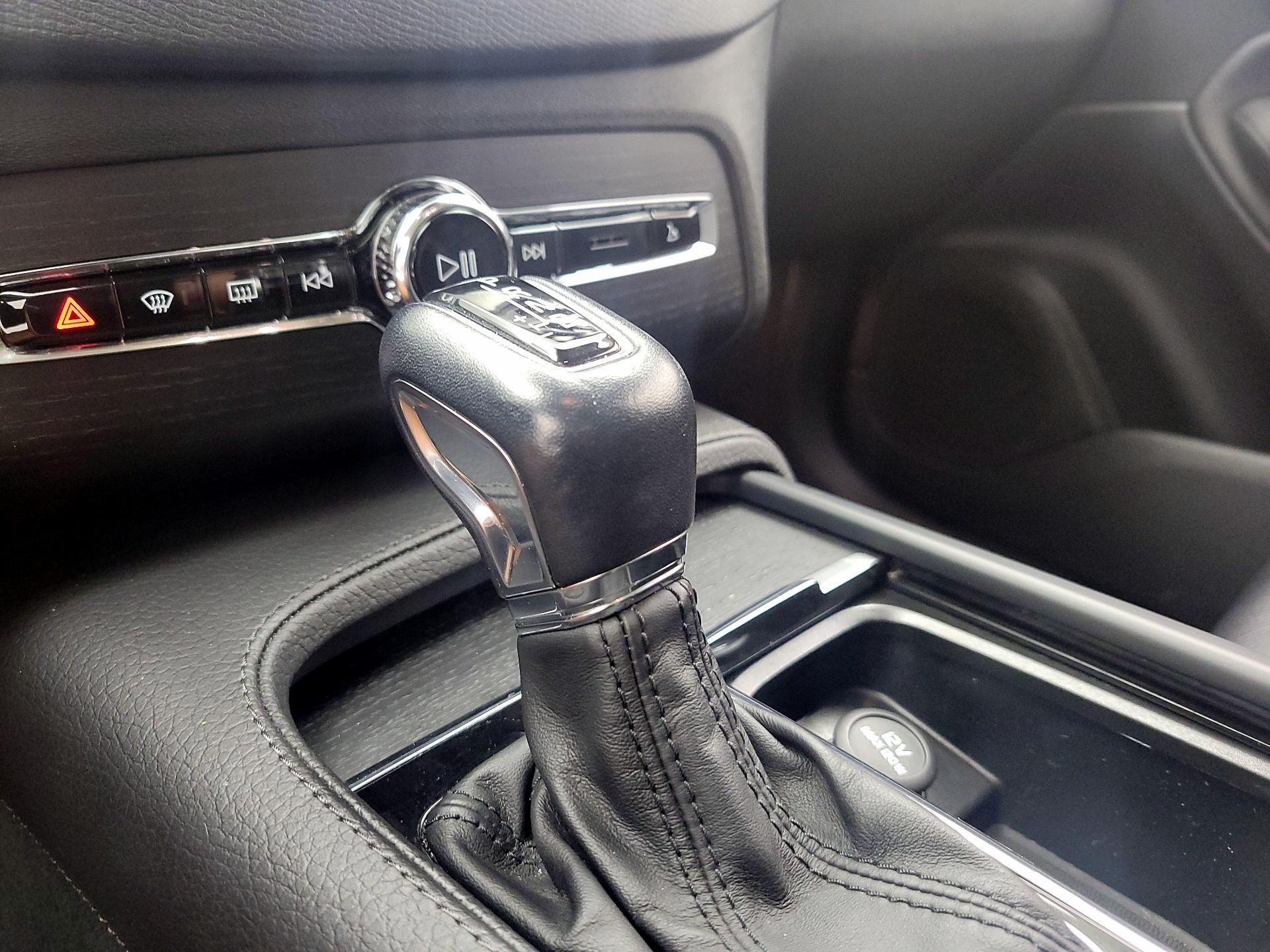 Thumbnail: 2020 Volvo XC90 - 16