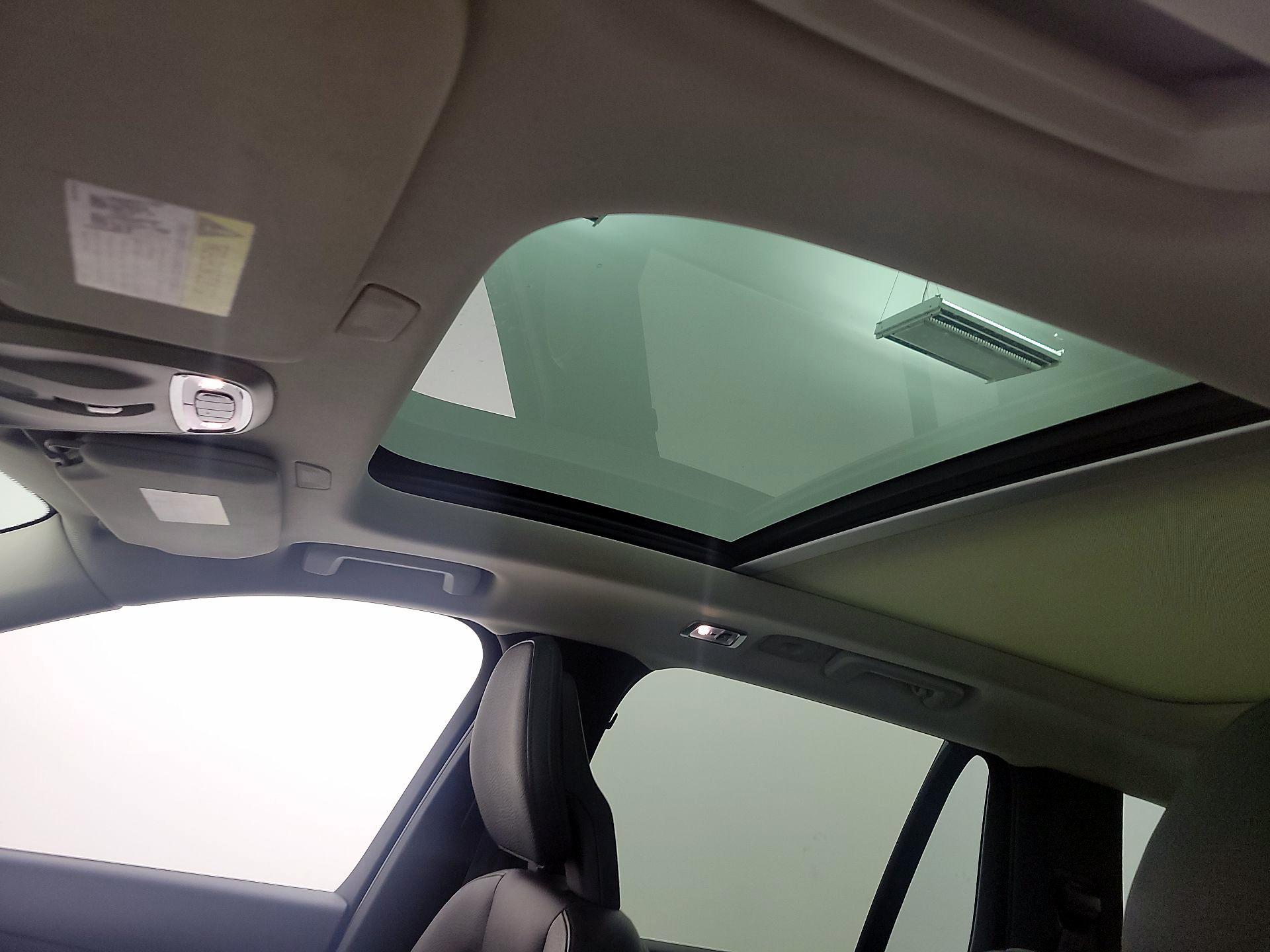 Thumbnail: 2020 Volvo XC90 - 17