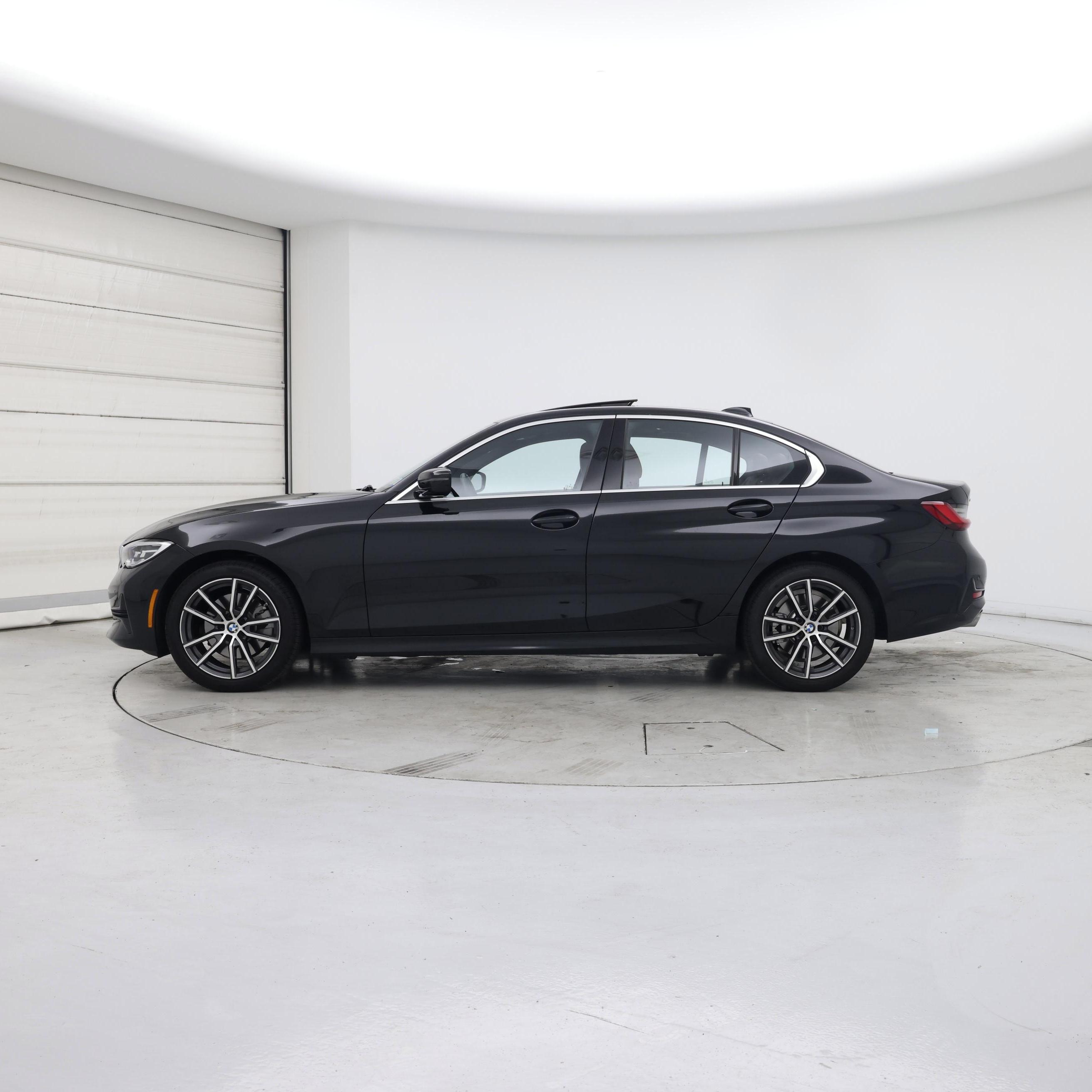 Thumbnail: 2022 BMW 3 Series - 3