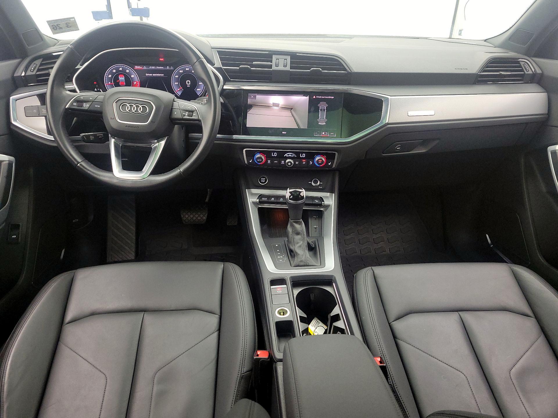 Thumbnail: 2021 Audi Q3 - 9