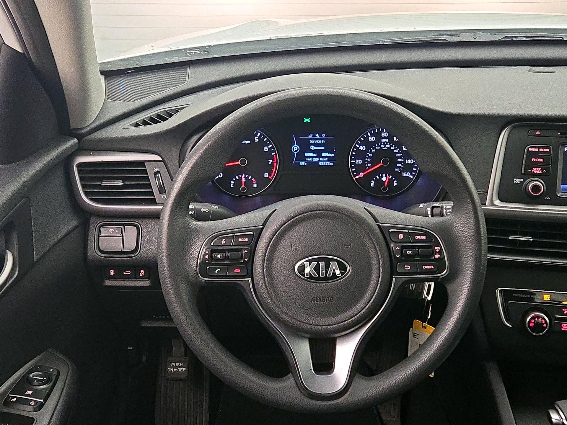 Thumbnail: 2016 Kia Optima - 10
