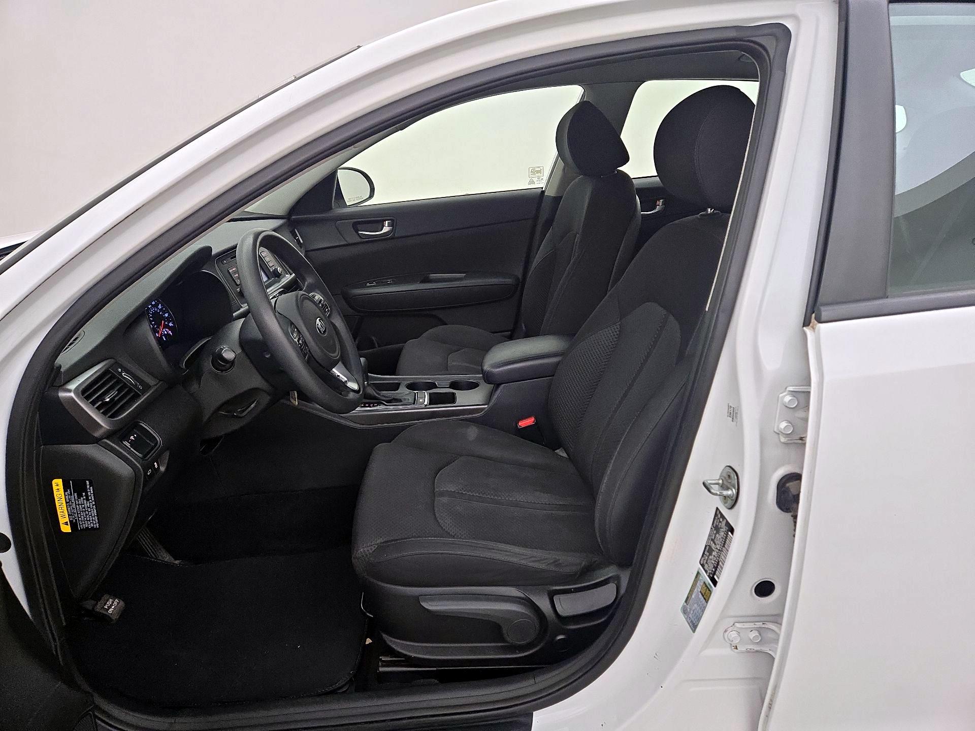 Thumbnail: 2016 Kia Optima - 11