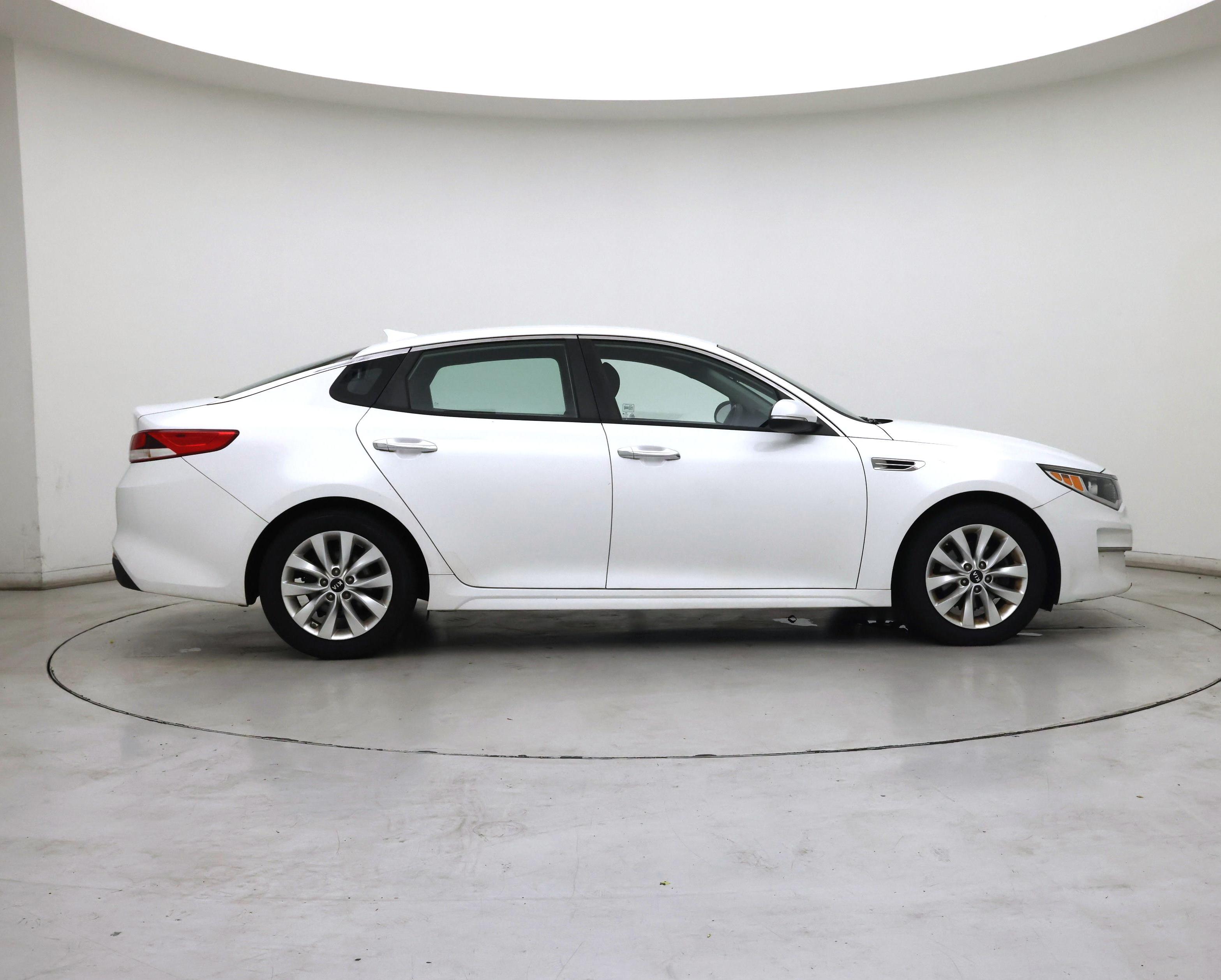 Thumbnail: 2016 Kia Optima - 7