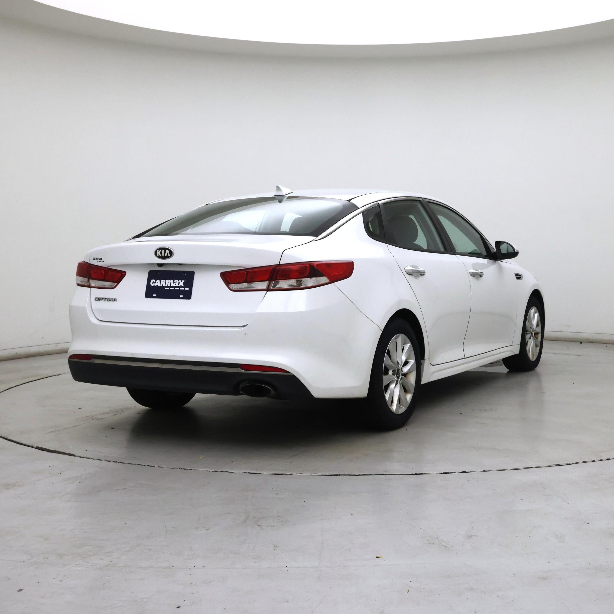 Thumbnail: 2016 Kia Optima - 8