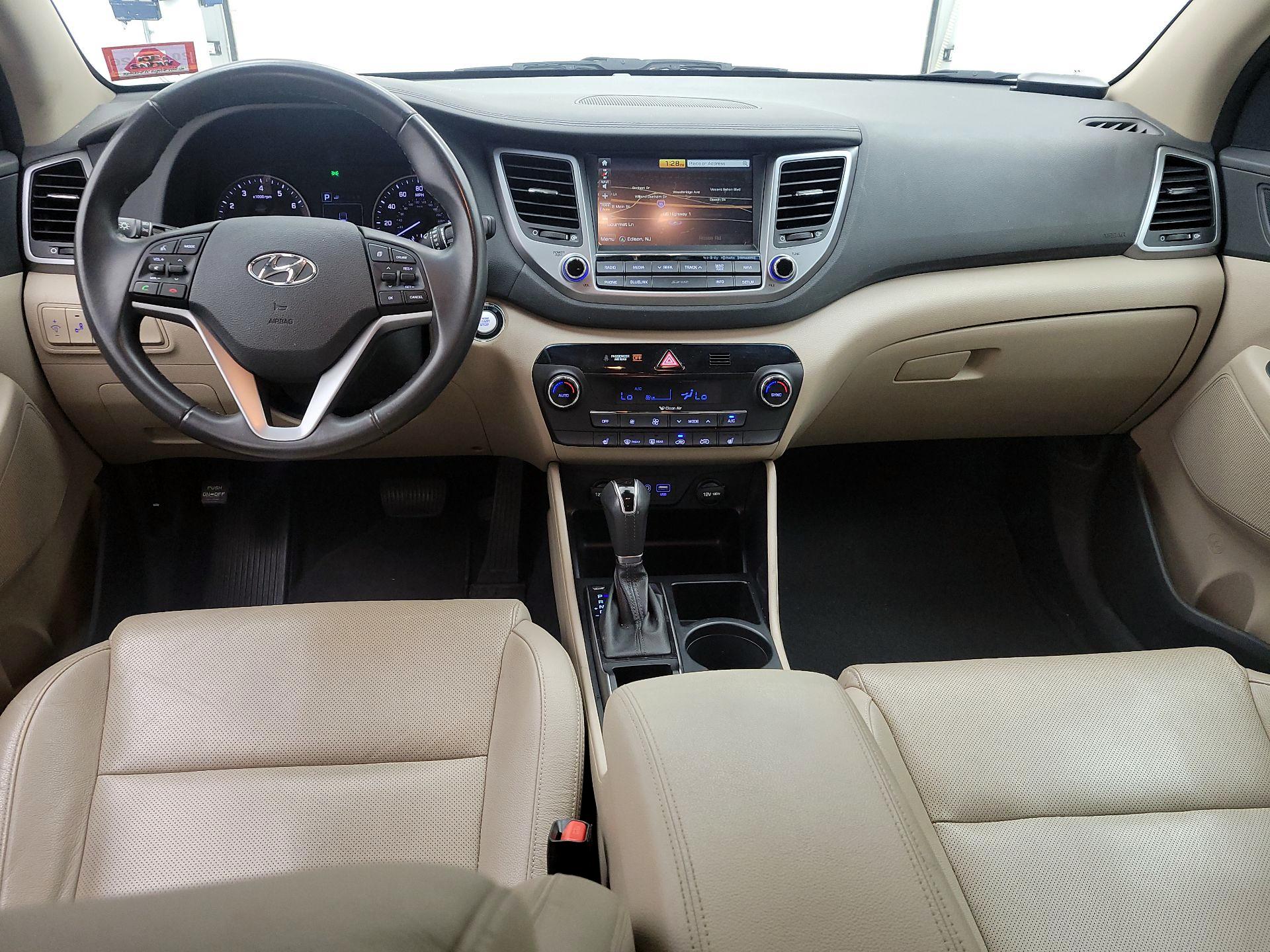 Thumbnail: 2017 Hyundai Tucson - 9