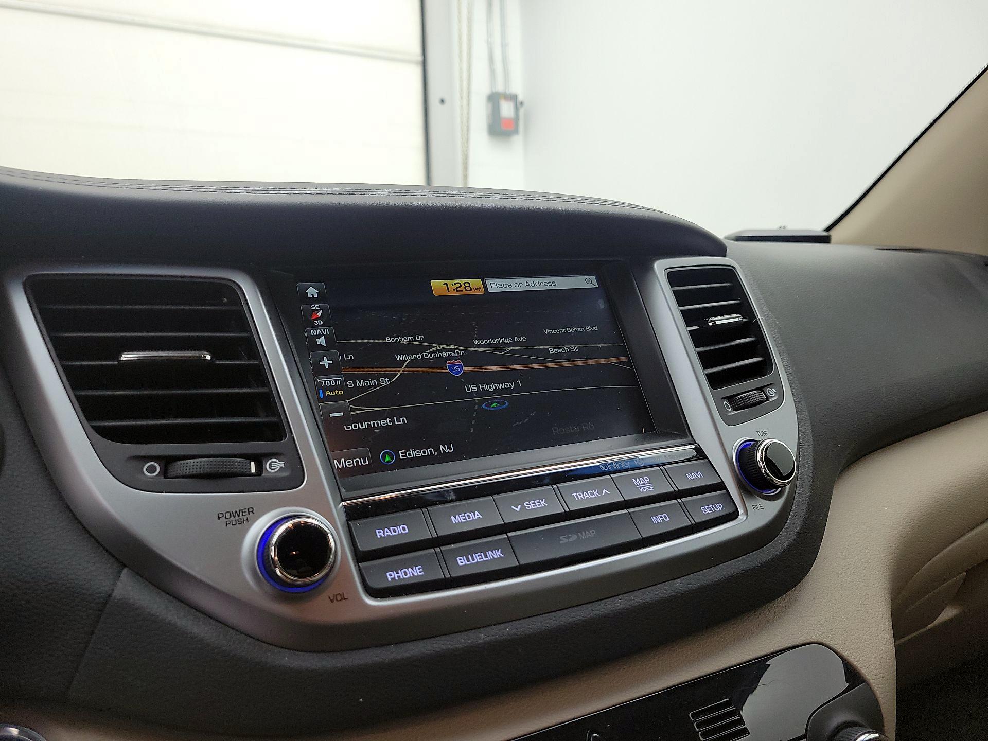 Thumbnail: 2017 Hyundai Tucson - 15