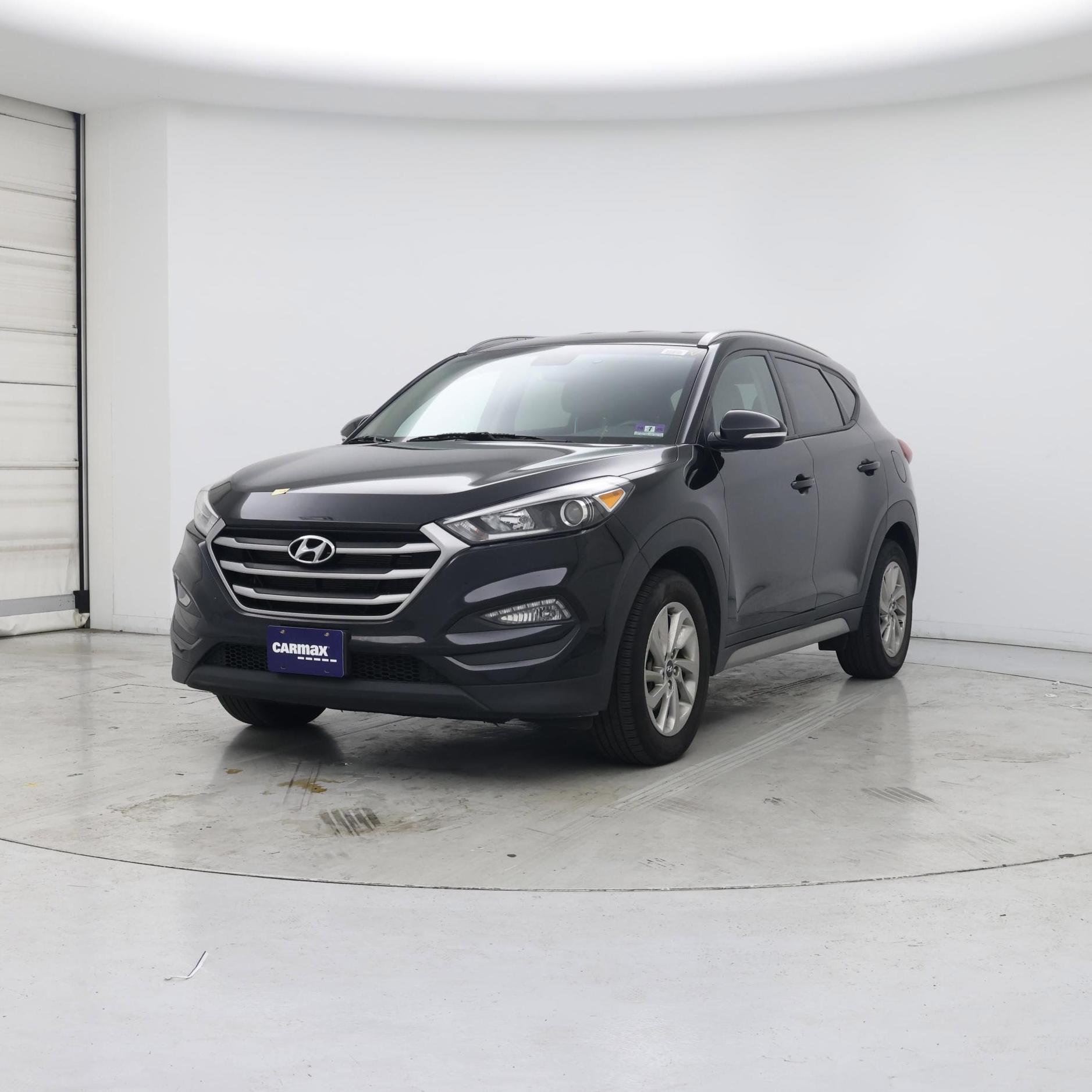 Thumbnail: 2017 Hyundai Tucson - 4