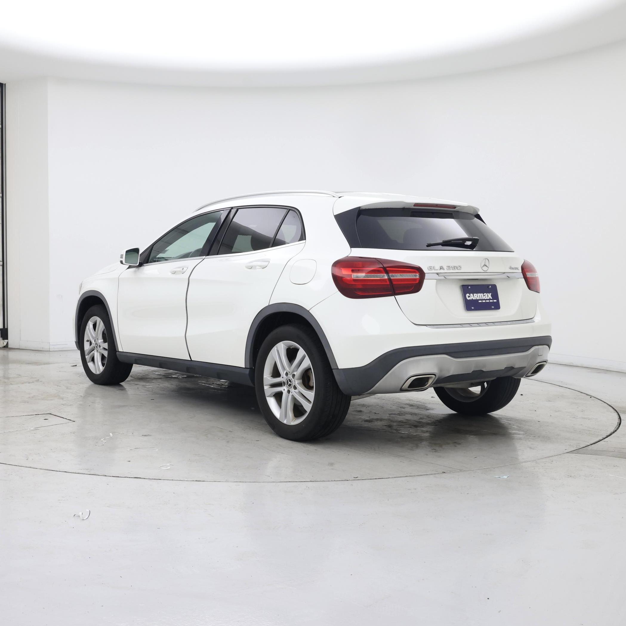 Thumbnail: 2019 Mercedes-Benz GLA - 2