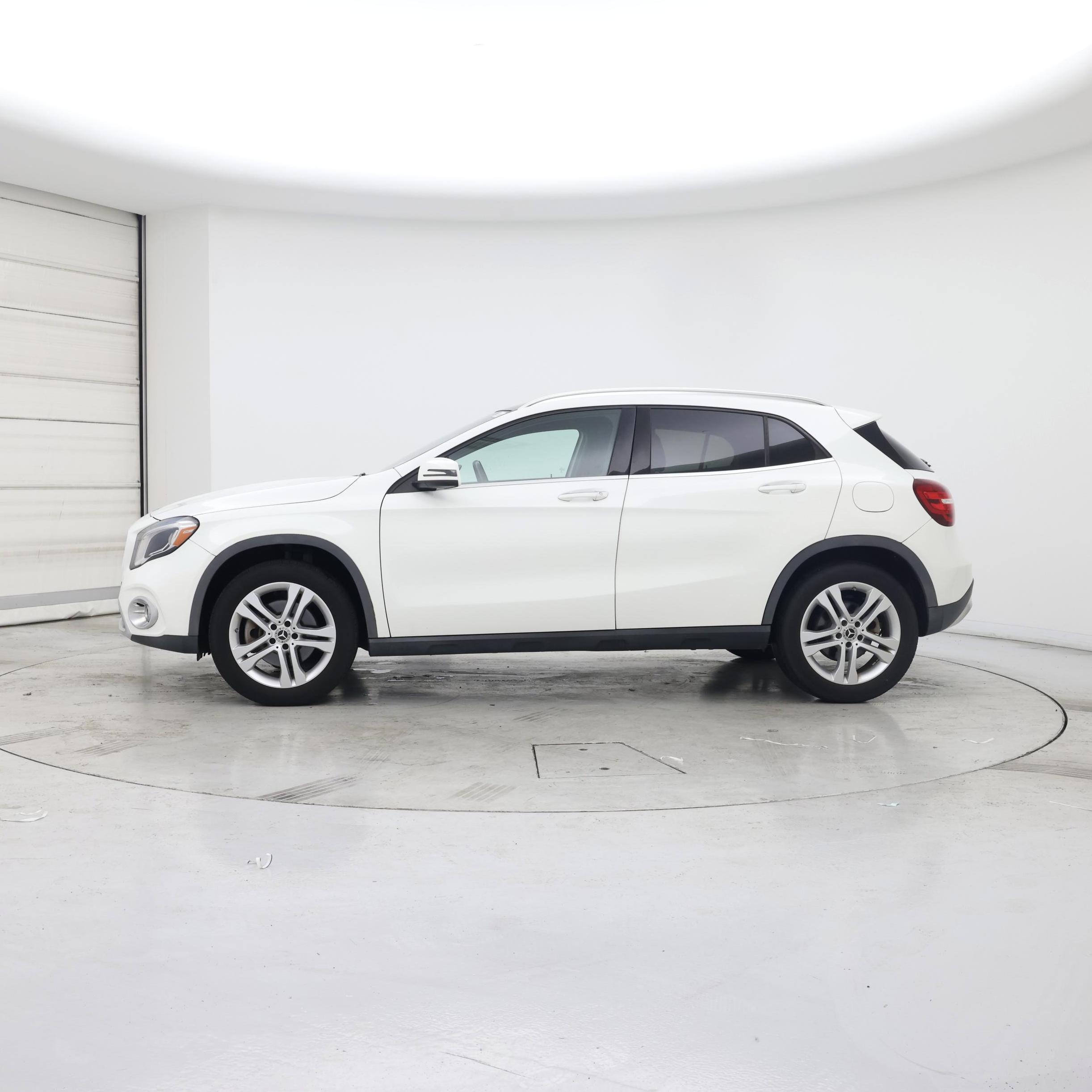 Thumbnail: 2019 Mercedes-Benz GLA - 3