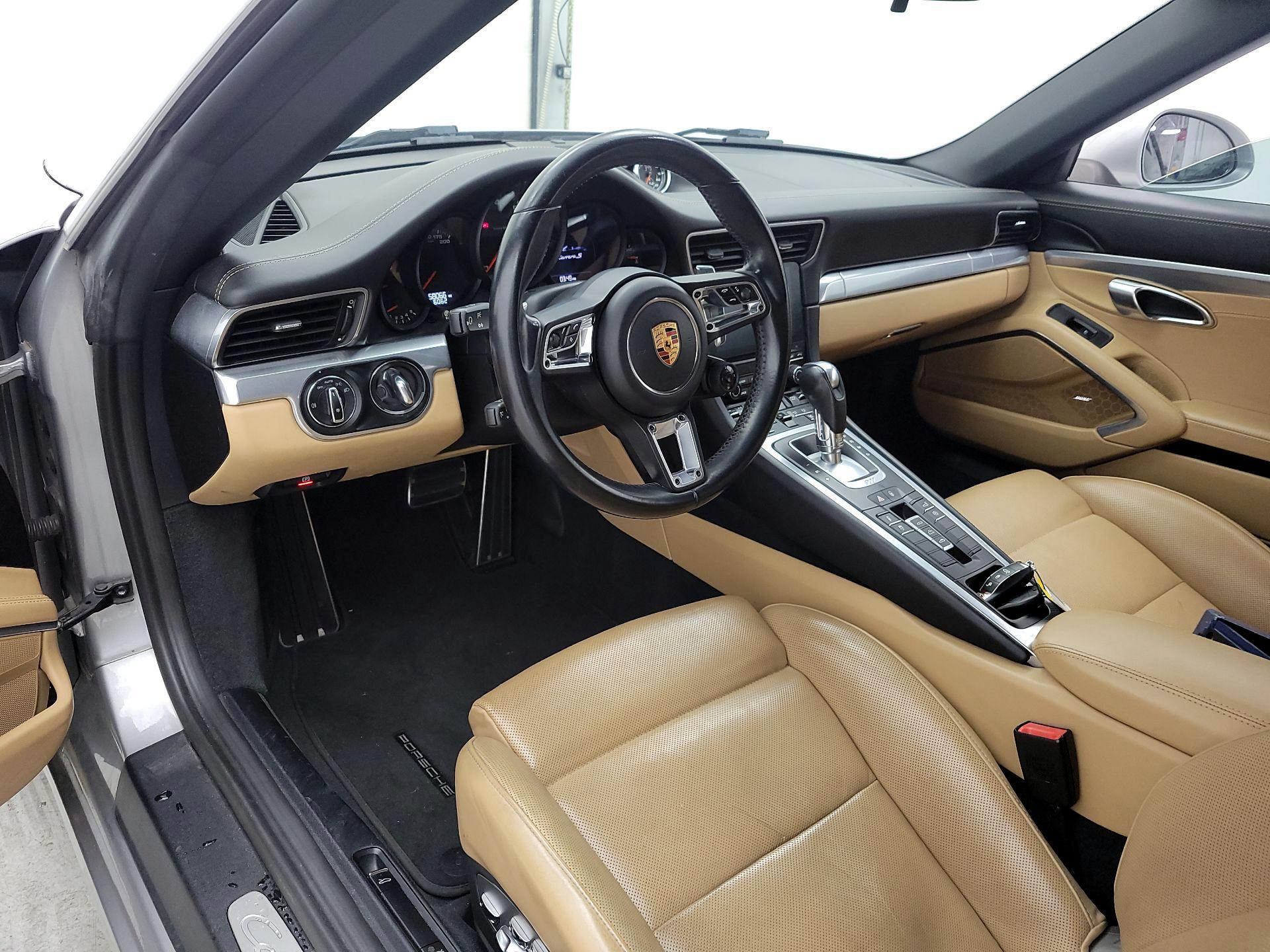 Thumbnail: 2018 Porsche 911 - 9
