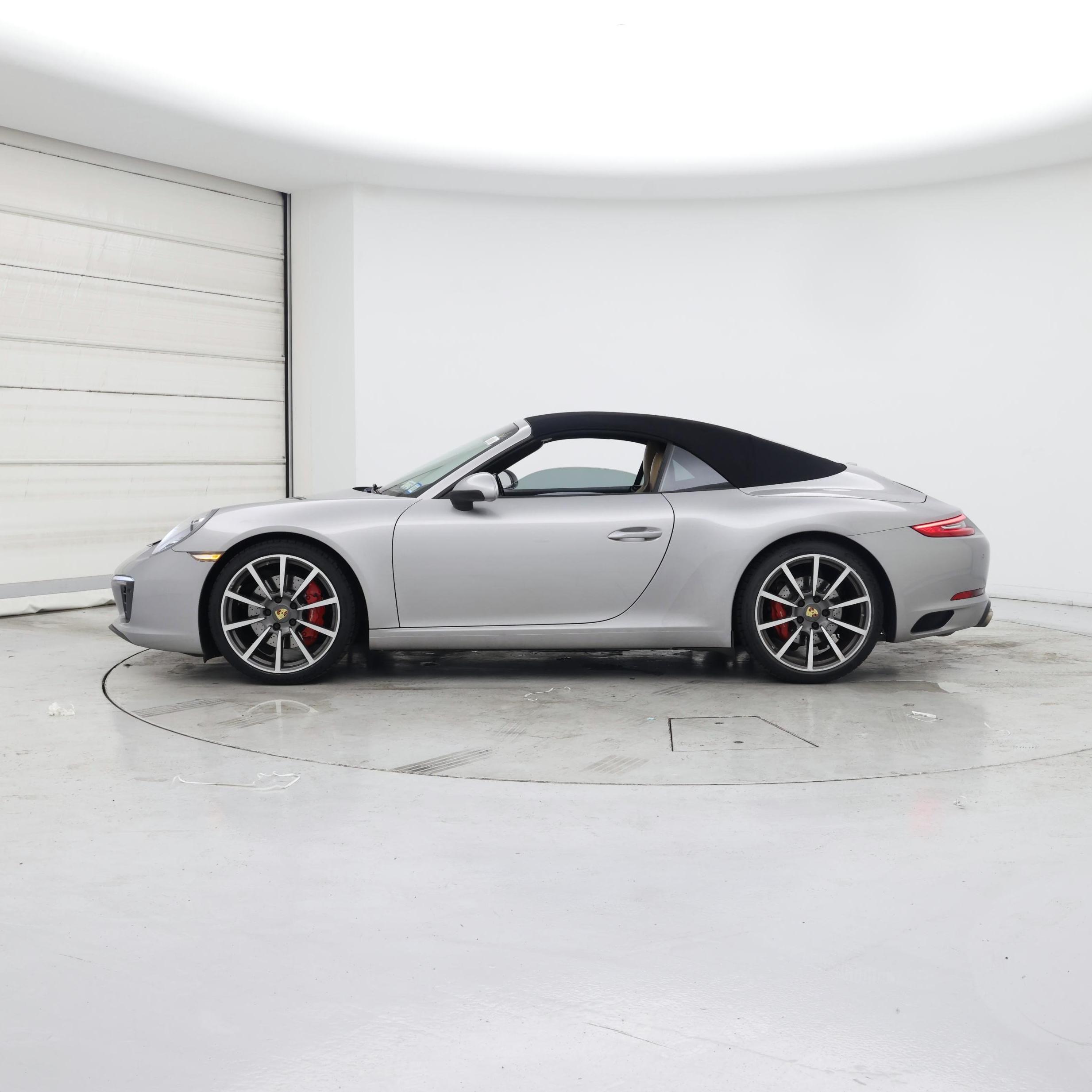 Thumbnail: 2018 Porsche 911 - 3