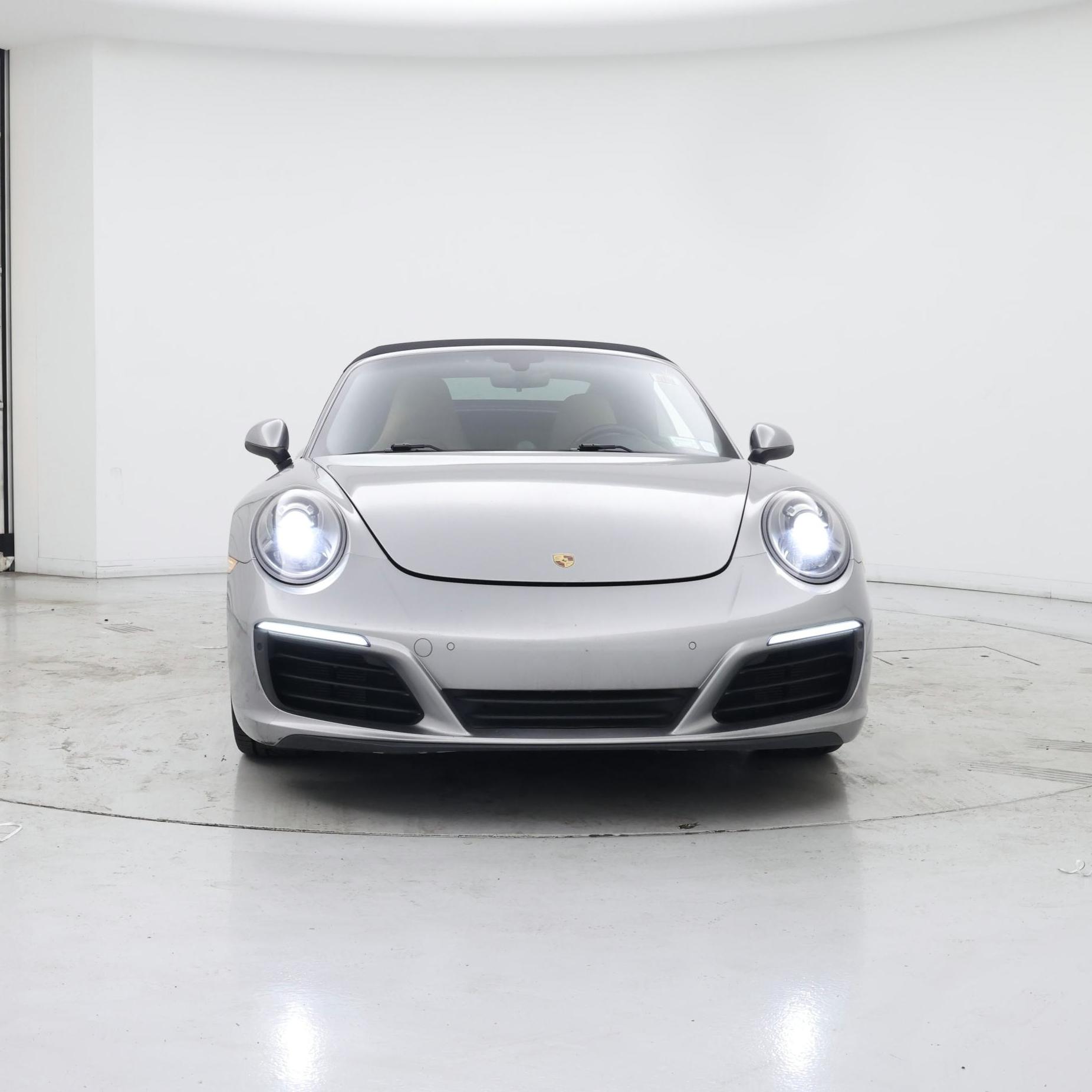 Thumbnail: 2018 Porsche 911 - 5