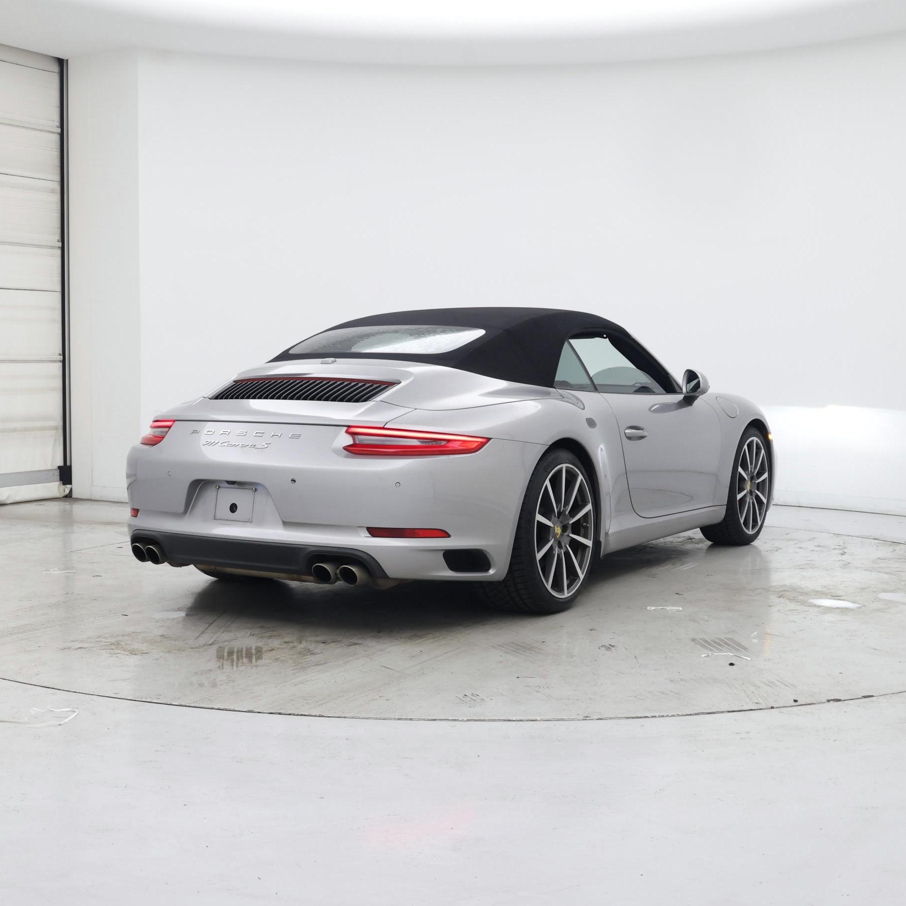 Thumbnail: 2018 Porsche 911 - 8