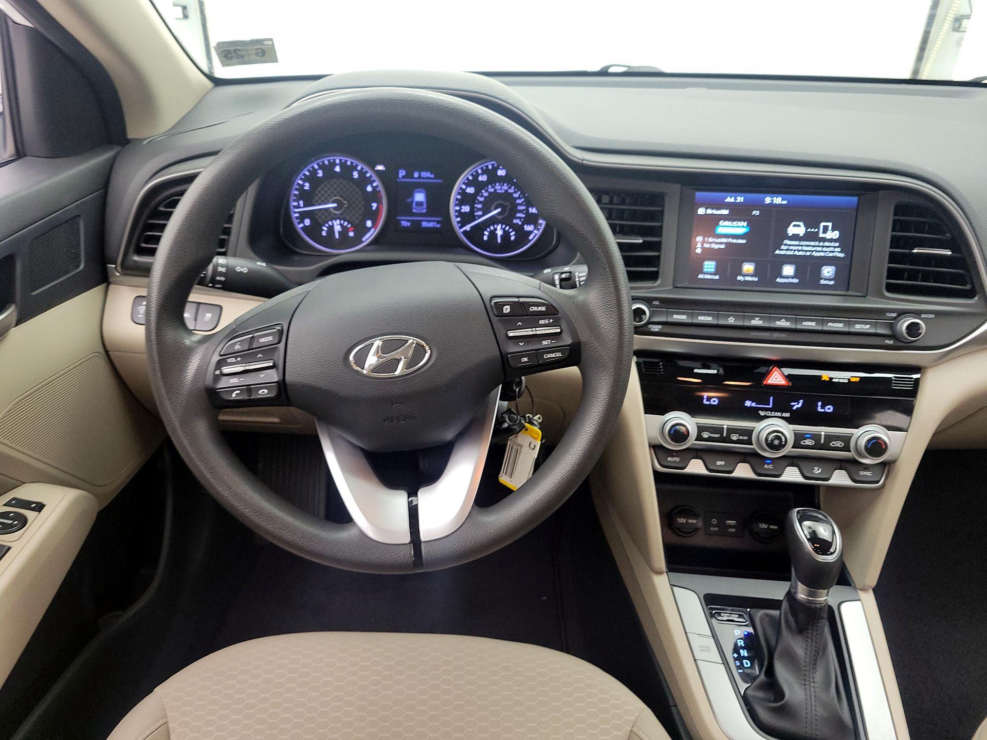 Thumbnail: 2020 Hyundai Elantra - 10