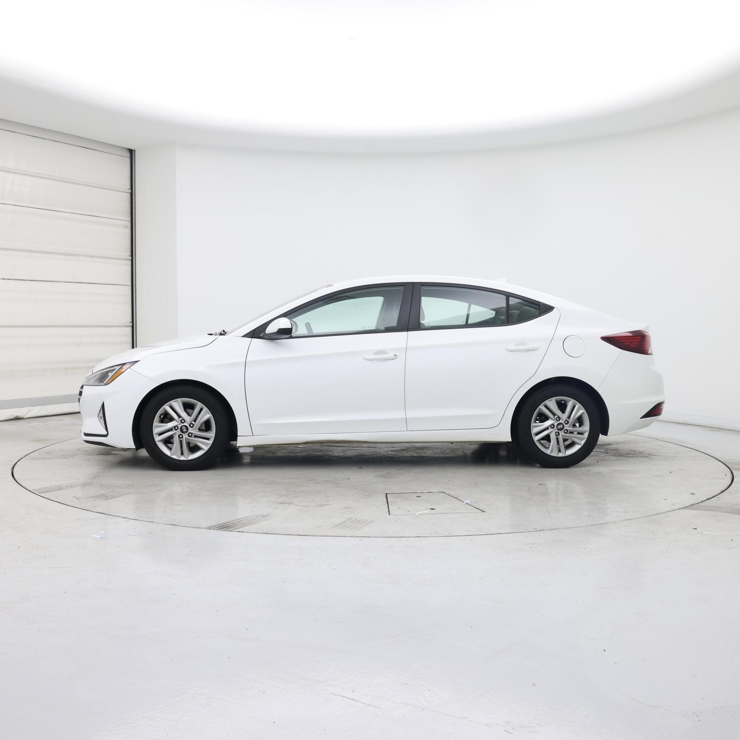 Thumbnail: 2020 Hyundai Elantra - 3
