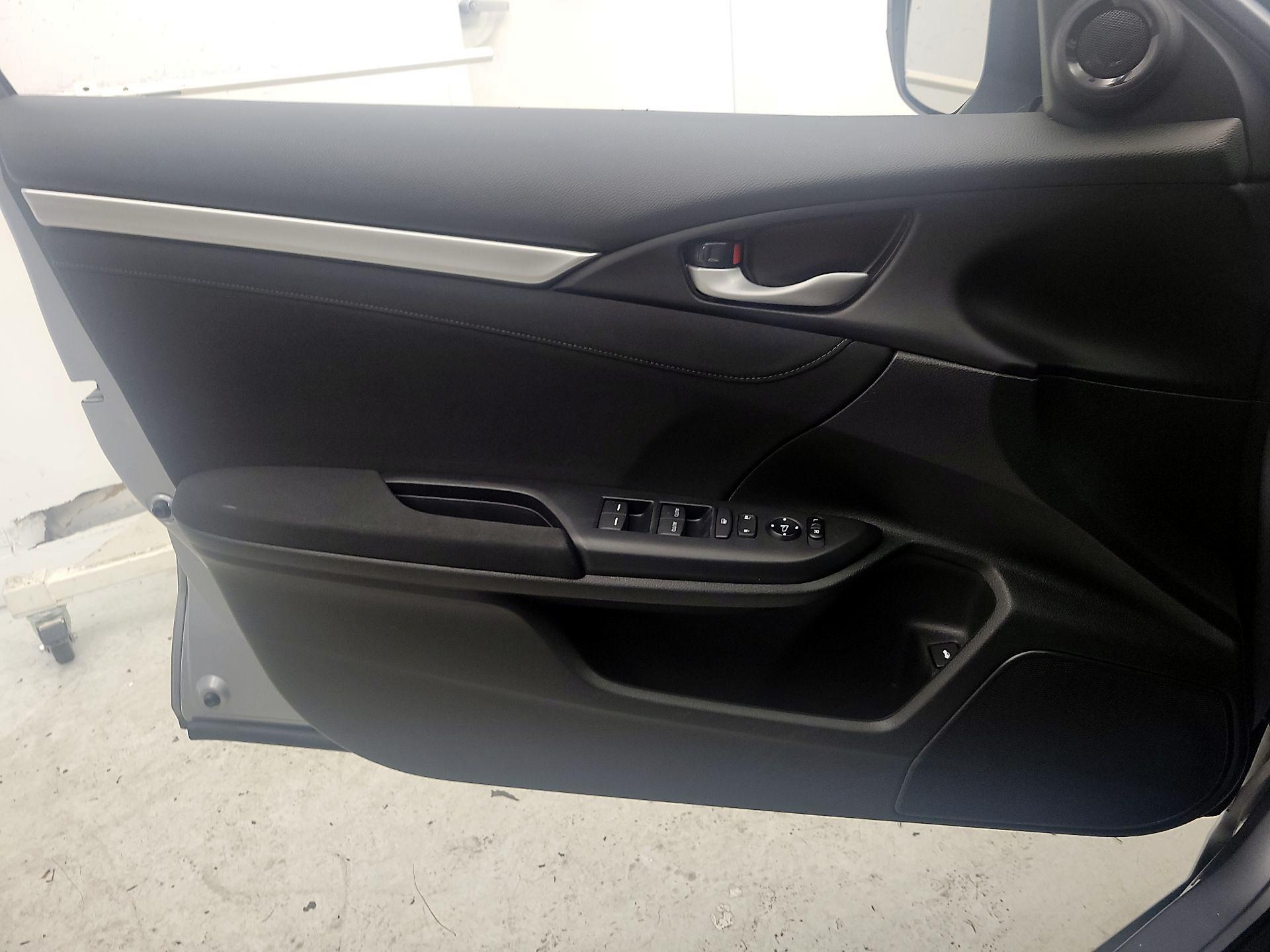 Thumbnail: 2018 Honda Civic - 12