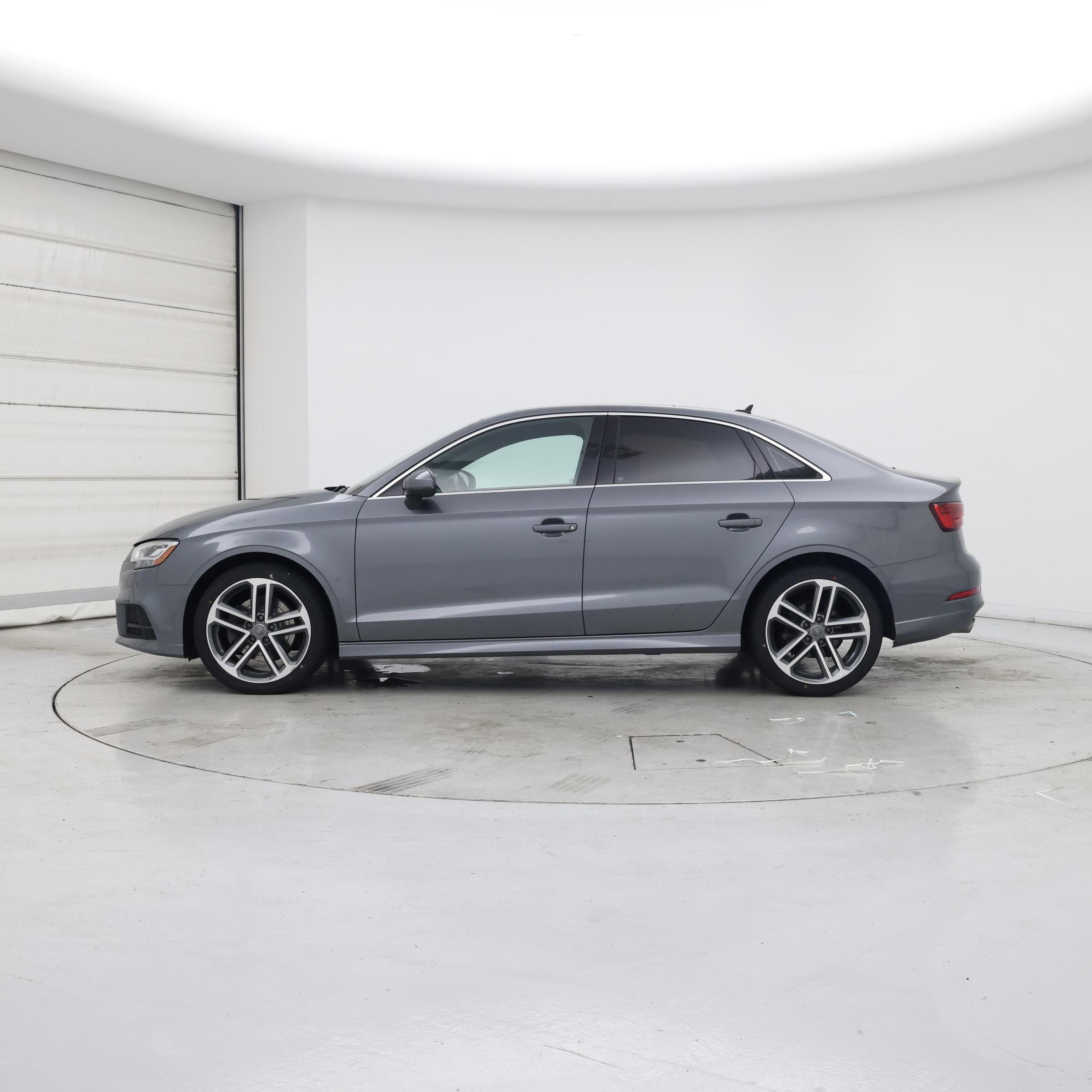 Thumbnail: 2019 Audi A3 - 3