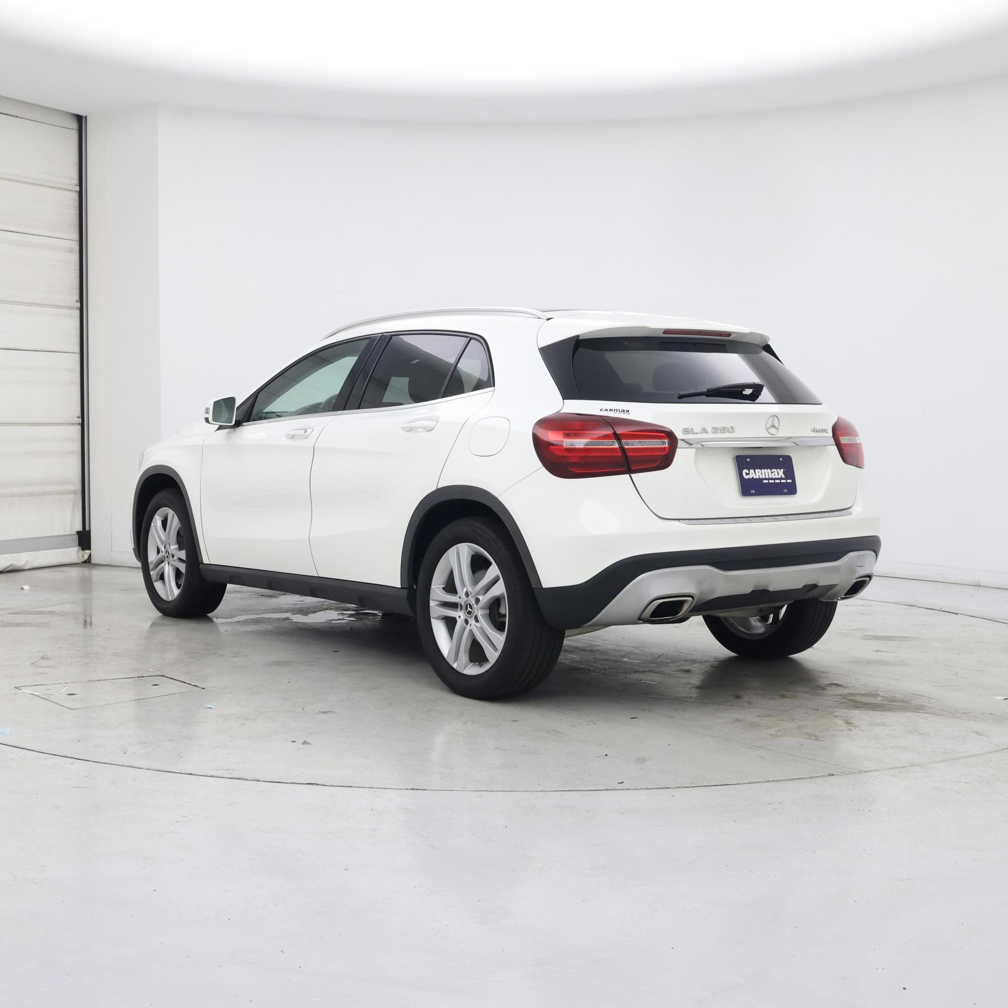Thumbnail: 2019 Mercedes-Benz GLA - 2