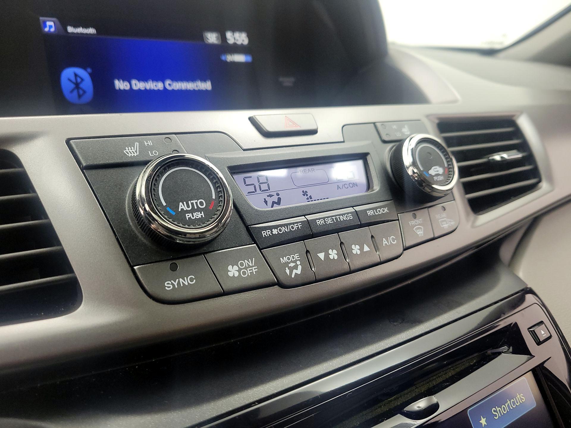 Thumbnail: 2015 Honda Odyssey - 16