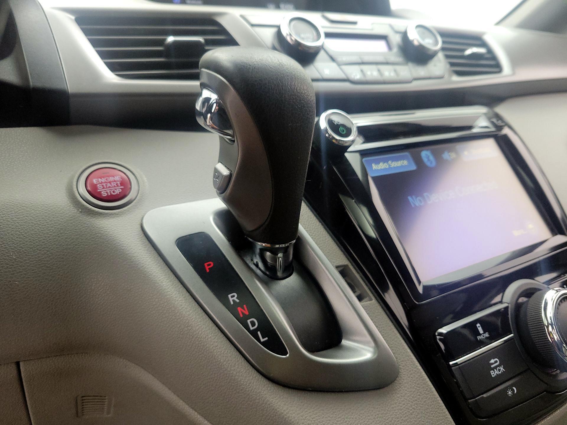 Thumbnail: 2015 Honda Odyssey - 17