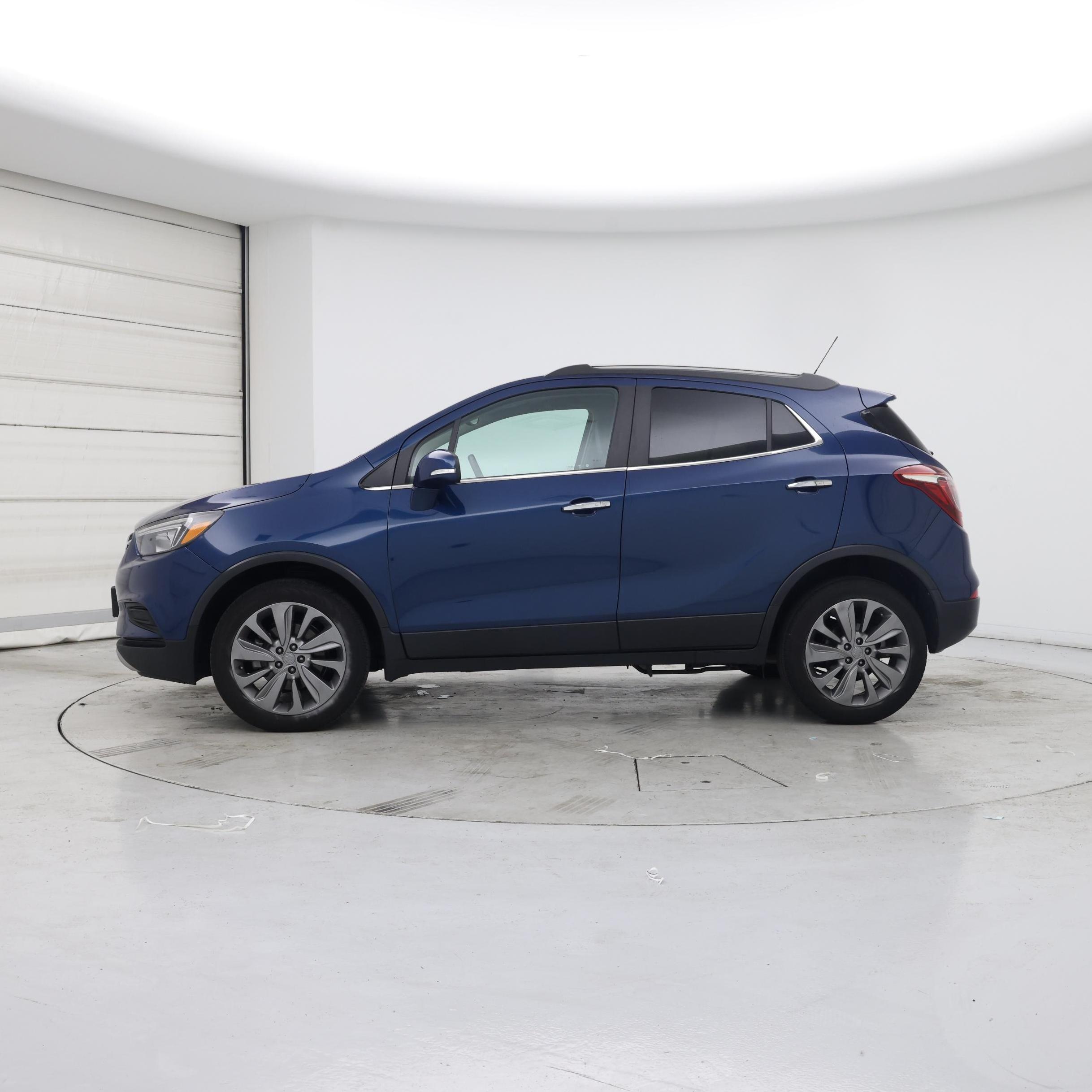 Thumbnail: 2019 Buick Encore - 3