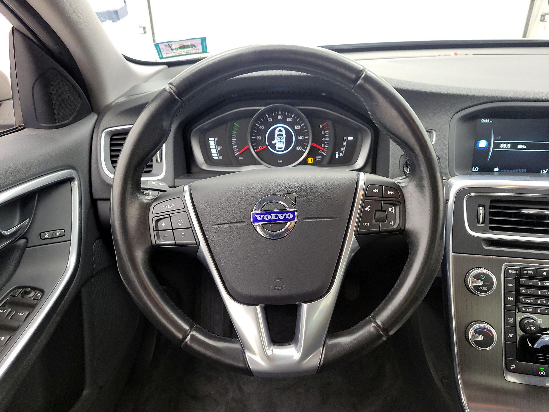 Thumbnail: 2015 Volvo S60 - 10