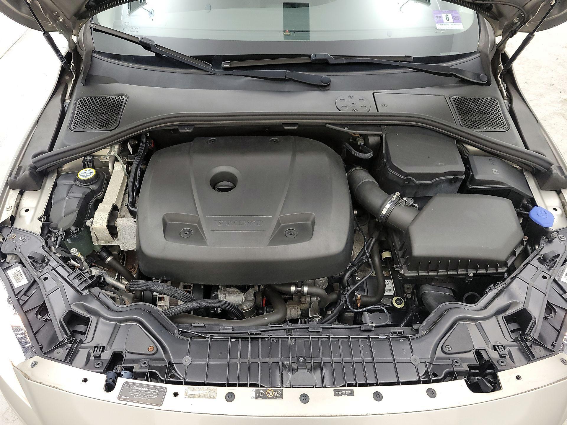 Thumbnail: 2015 Volvo S60 - 20
