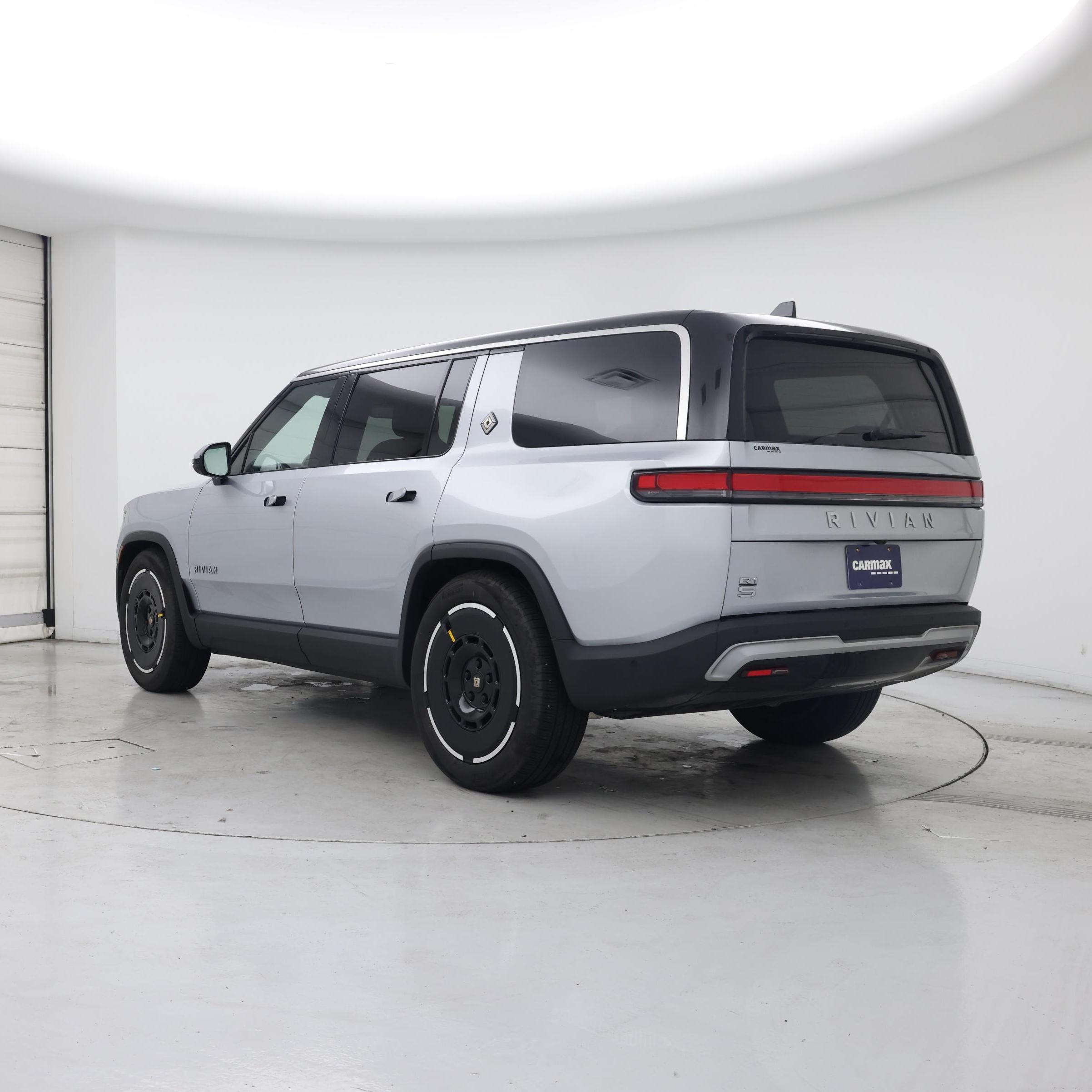 Thumbnail: 2025 Rivian R1S - 2