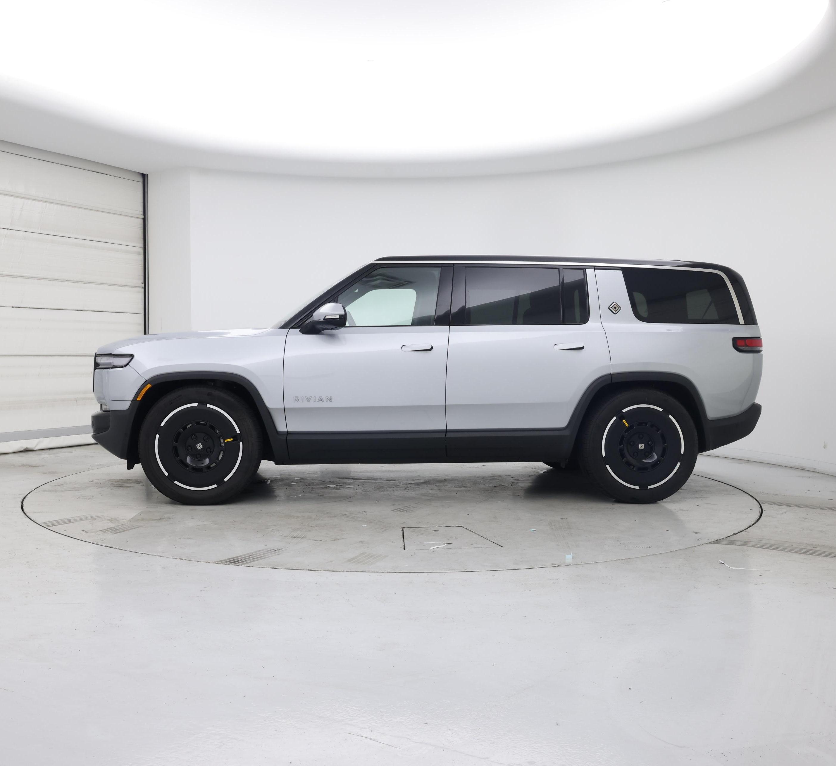 Thumbnail: 2025 Rivian R1S - 3
