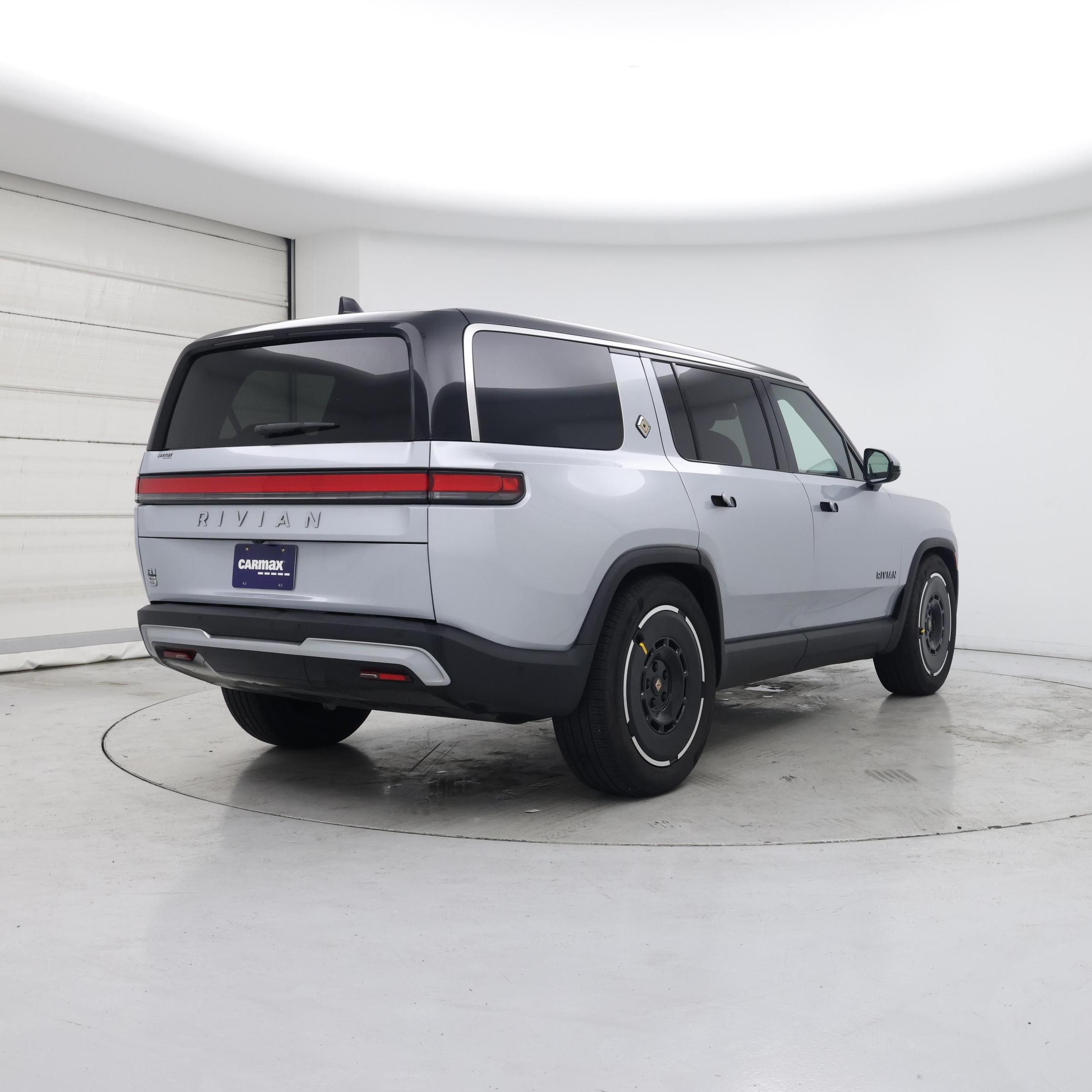 Thumbnail: 2025 Rivian R1S - 8